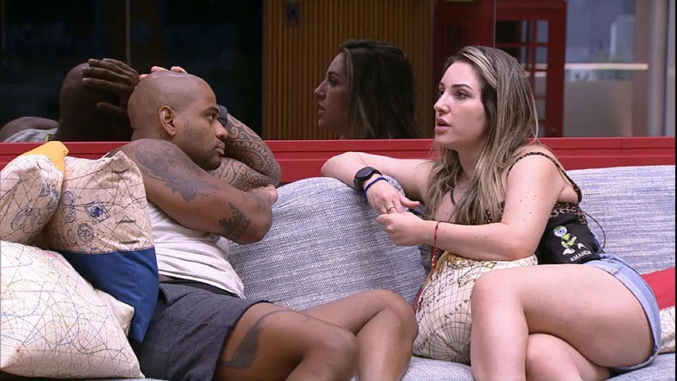 BBB 23: Cezar Black critica proteção de Cara de Sapato com Amanda