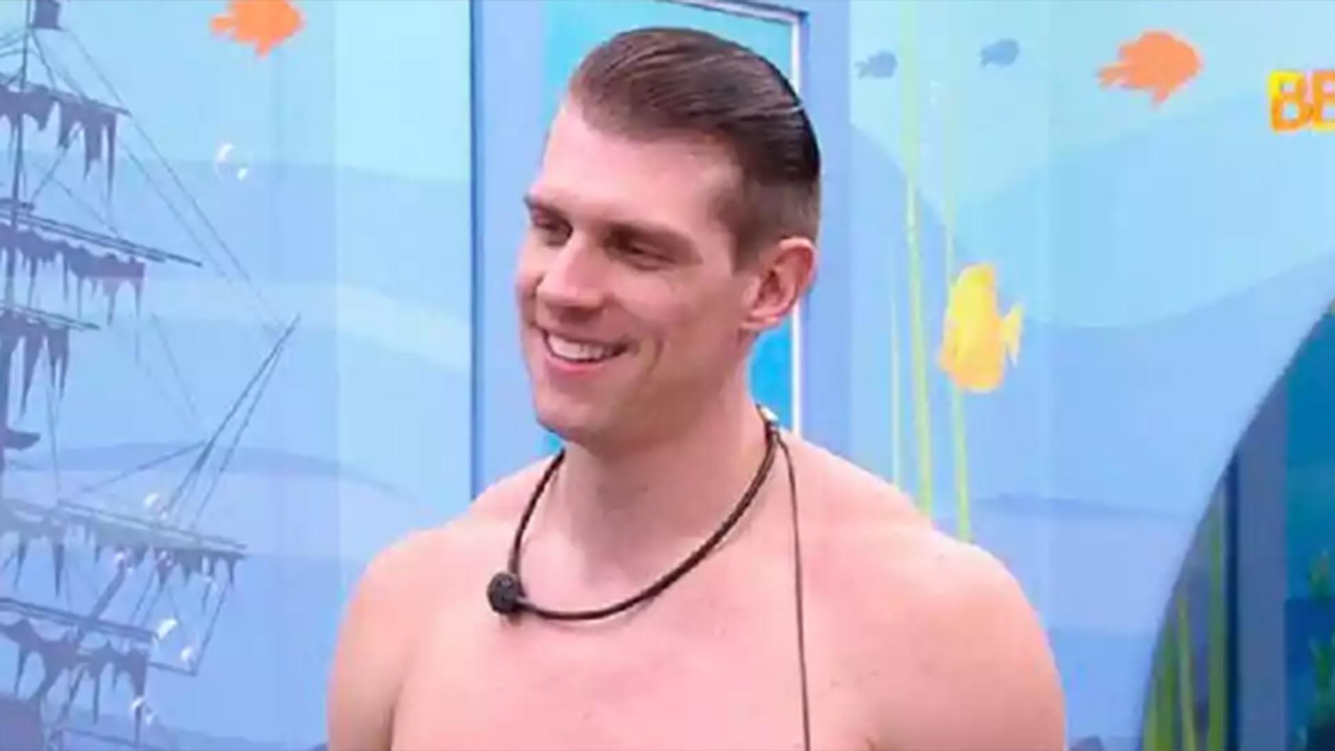 BBB 23: Cristian deixa Bruna surpresa com hábito inusitado no banheiro