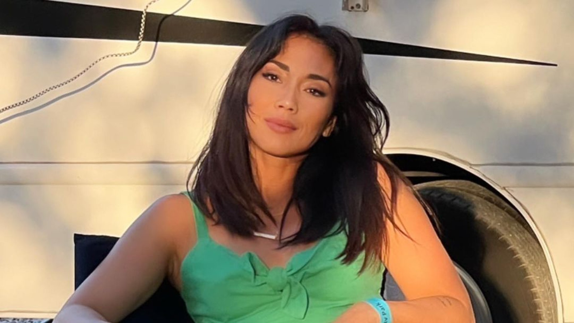 Danni Suzuki mostra aventura nos EUA e recebe pedido de fã: “Namora comigo?”