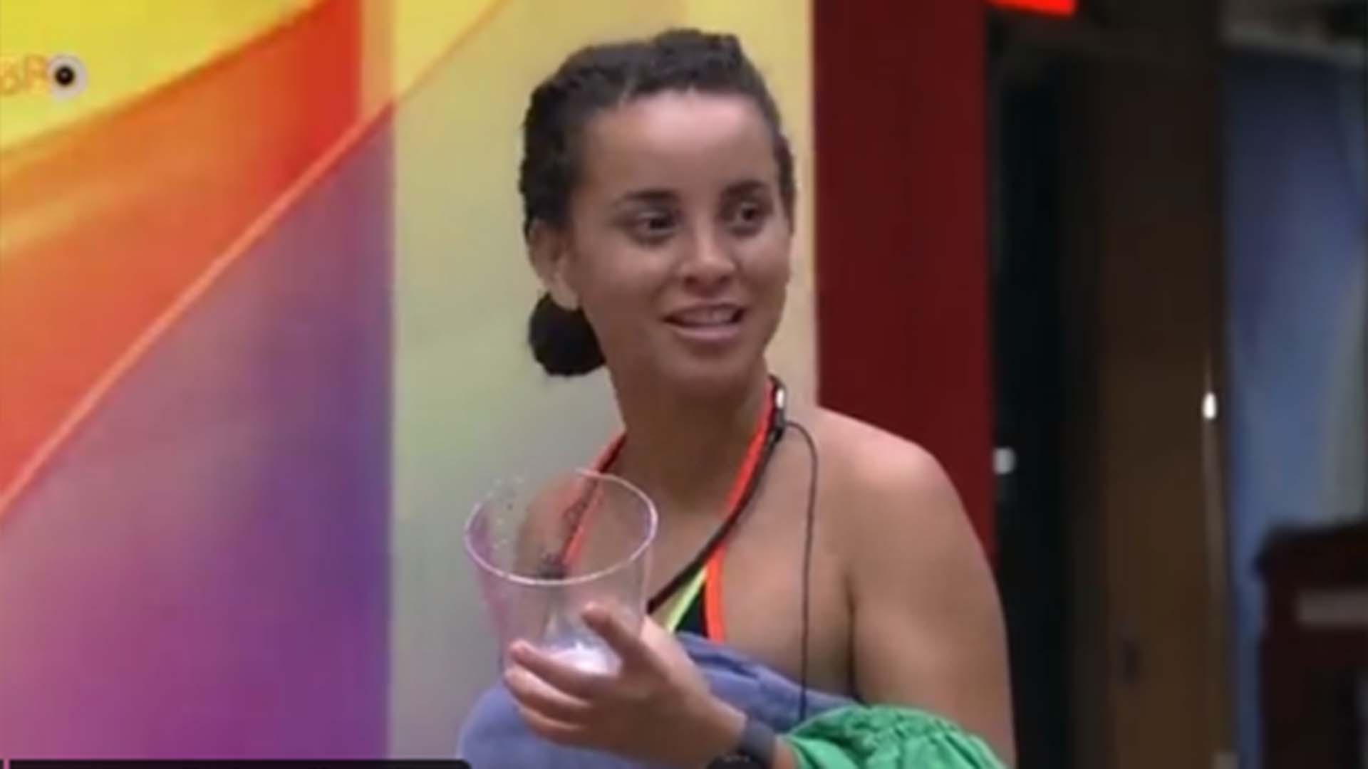 BBB 23: Domitila toma banho inusitado antes do paredão e fã diz: ‘sensitiva’