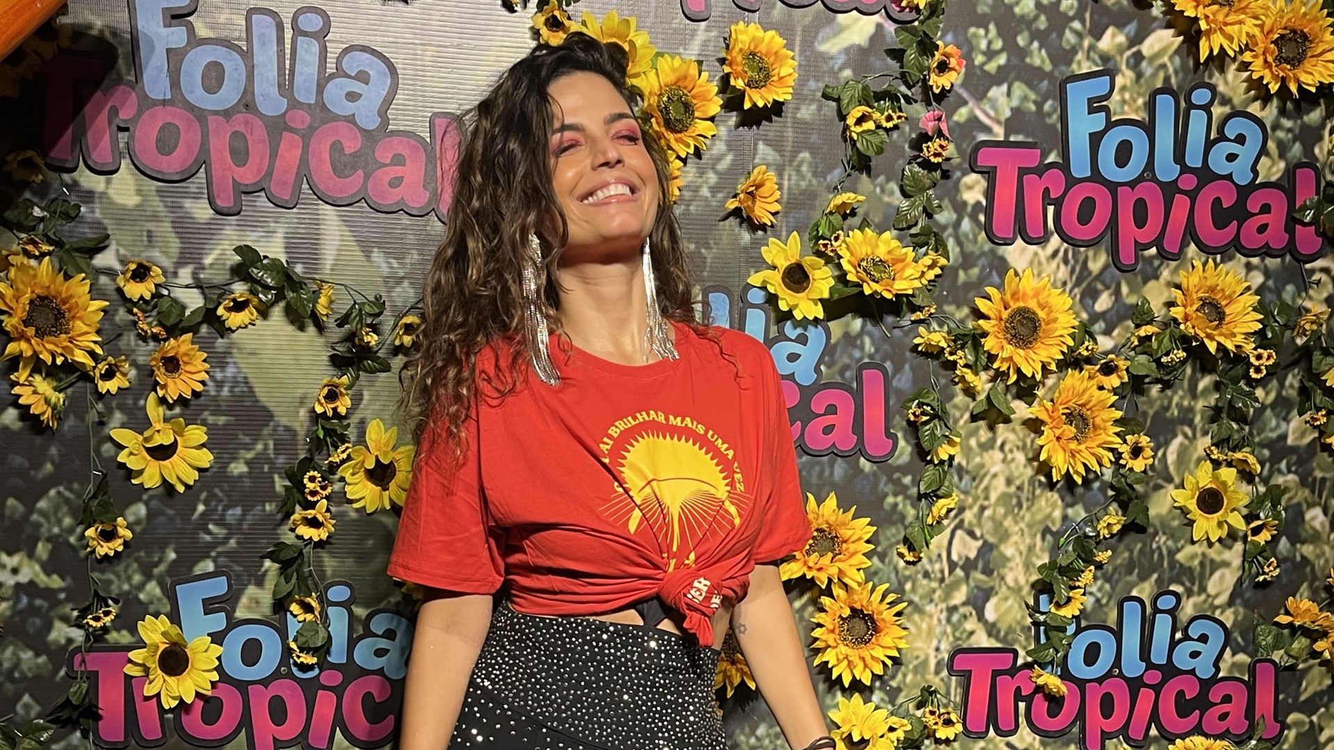 Emanuelle Araújo solta o verbo sobre destaque de influencers na mídia: “Ressignificar”
