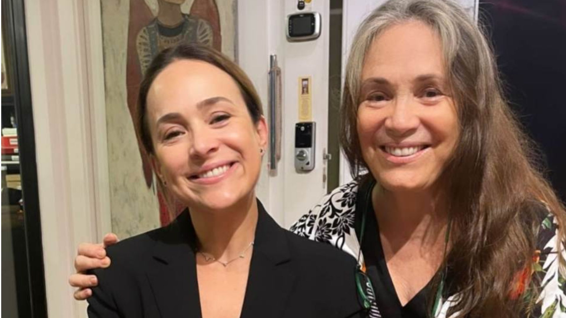 Gabriela Duarte e Regina Duarte surgem juntas após suposto rompimento: ”Mais importante”