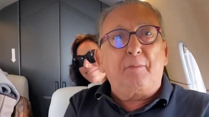 Galvão Bueno aproveita passeio em vinícola ao lado da esposa Desirée Soares