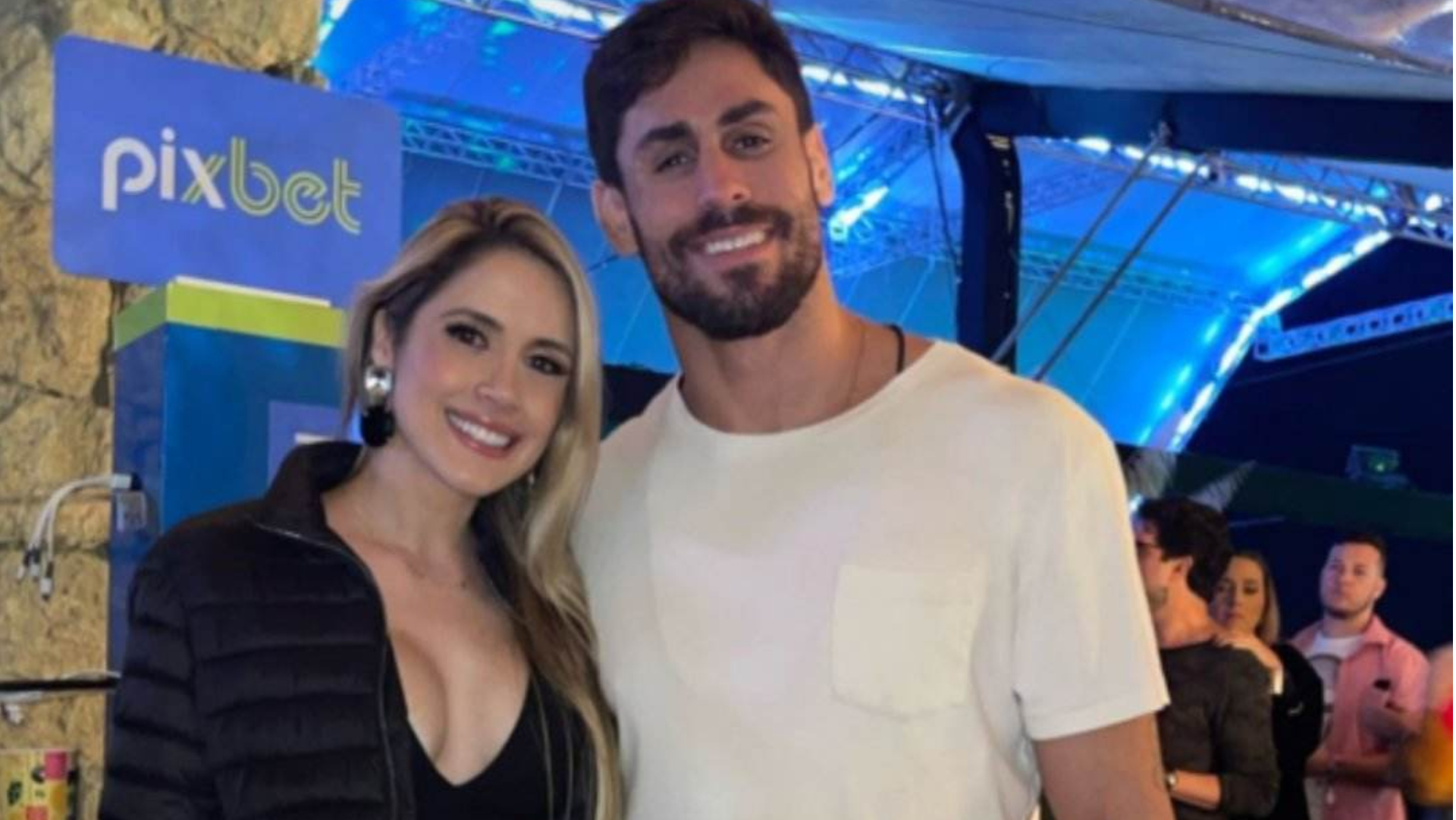 Suposta affair de Cara de Sapato se pronuncia após ter conta invadida: ”Sofrendo ataques”
