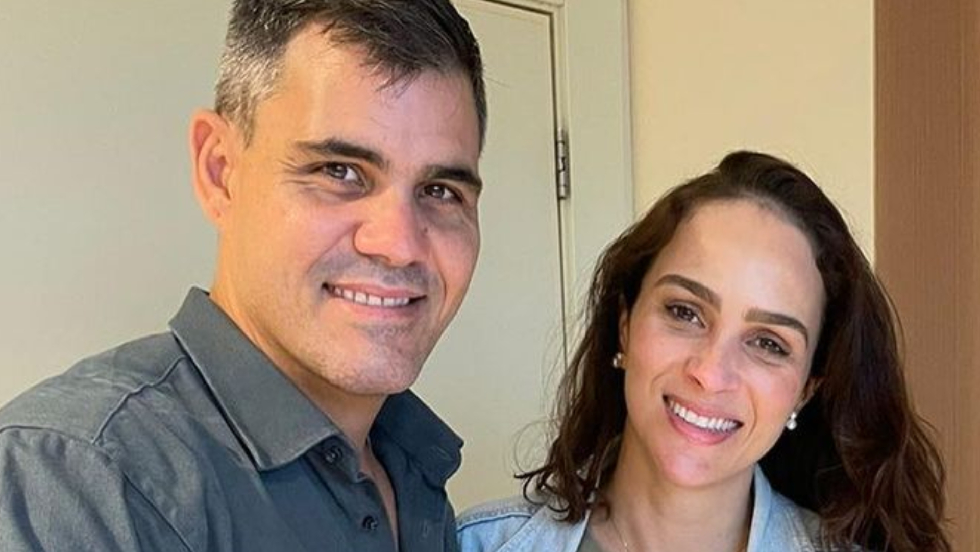 Juliano Cazarré faz linda declaração para a mulher, mãe de seus filhos: ”Dona da minha cabeça”