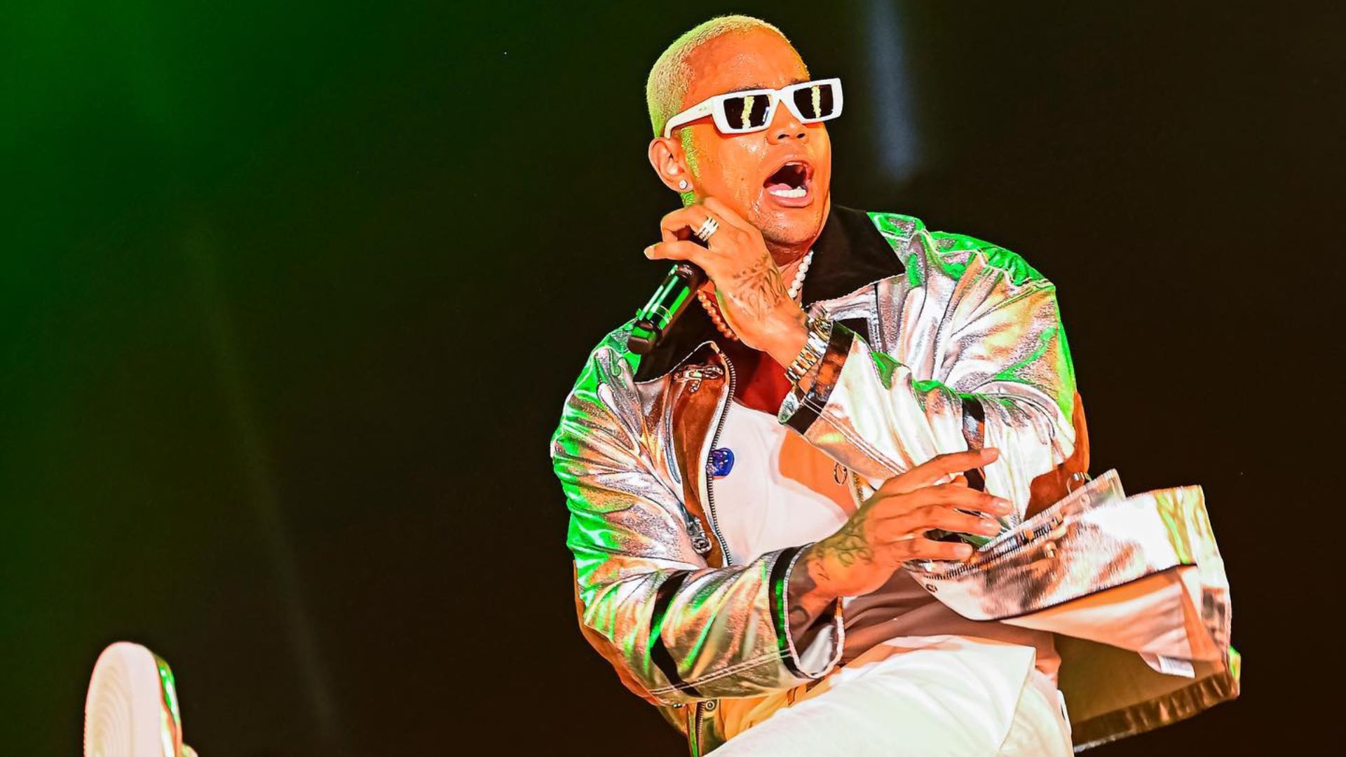 Hit do Carnaval? Veja quais famosos já dançaram ao som de Zona de Perigo, música de Leo Santana