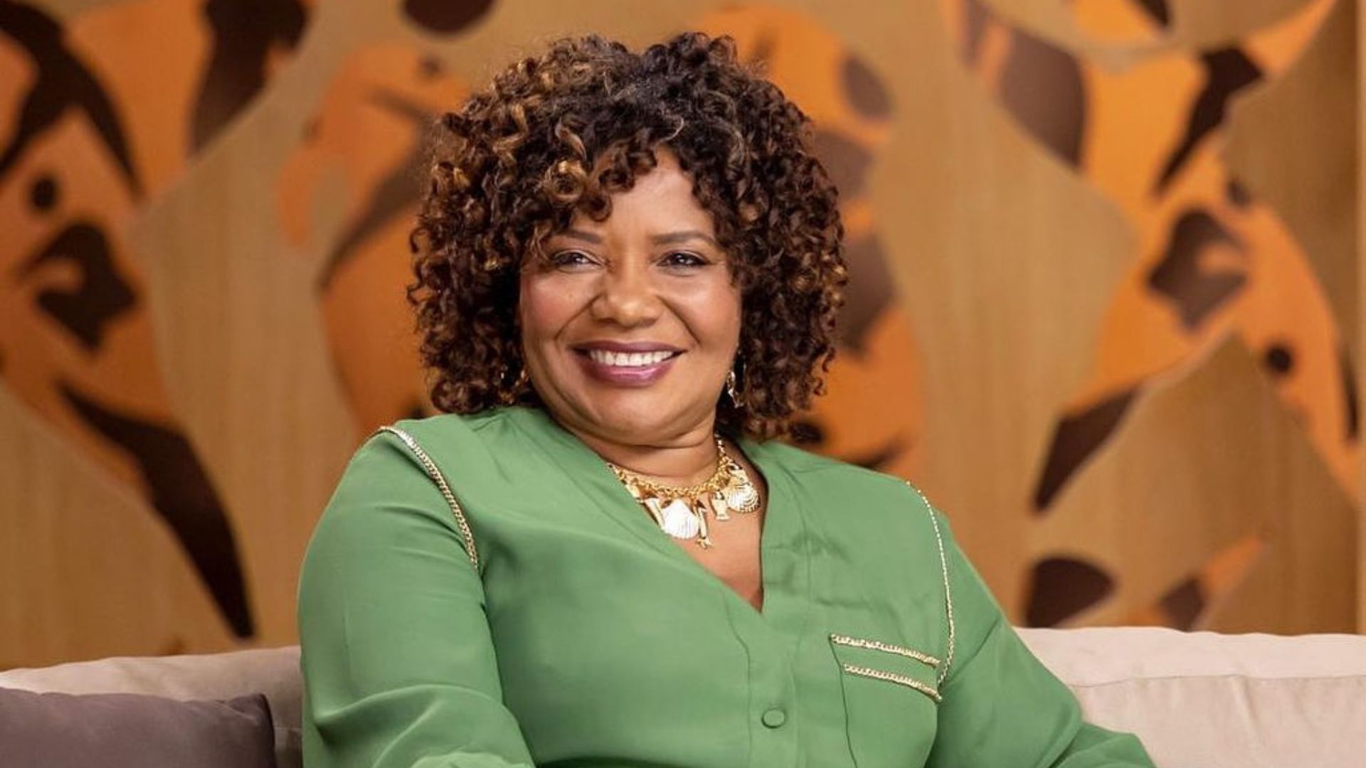 Margareth Menezes comemora volta do Carnaval e homenagens nos desfiles: ‘A cara do Brasil’