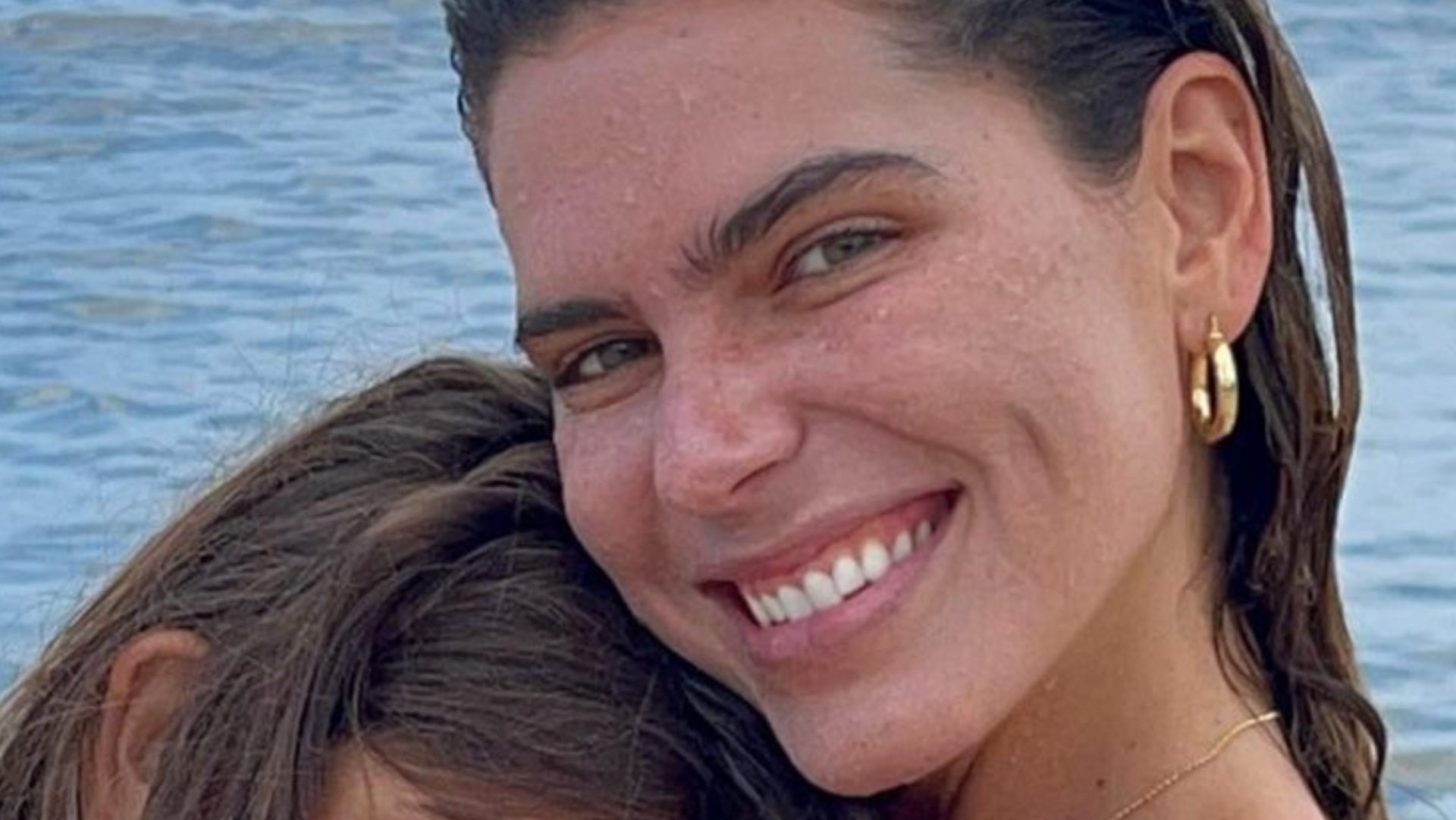Mariana Goldfarb se derrete ao posar com filha de Cauã Reymond e Grazi Massafera: ”Amor”