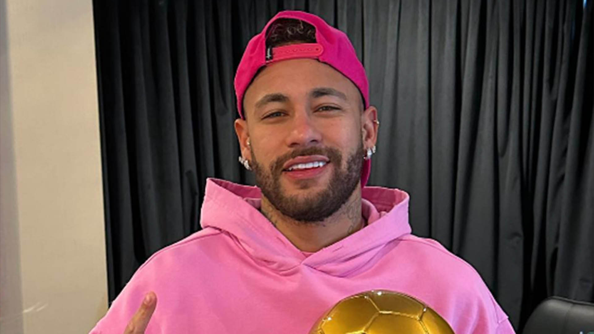 Neymar Jr pode virar enredo de escola de samba, diz jornal