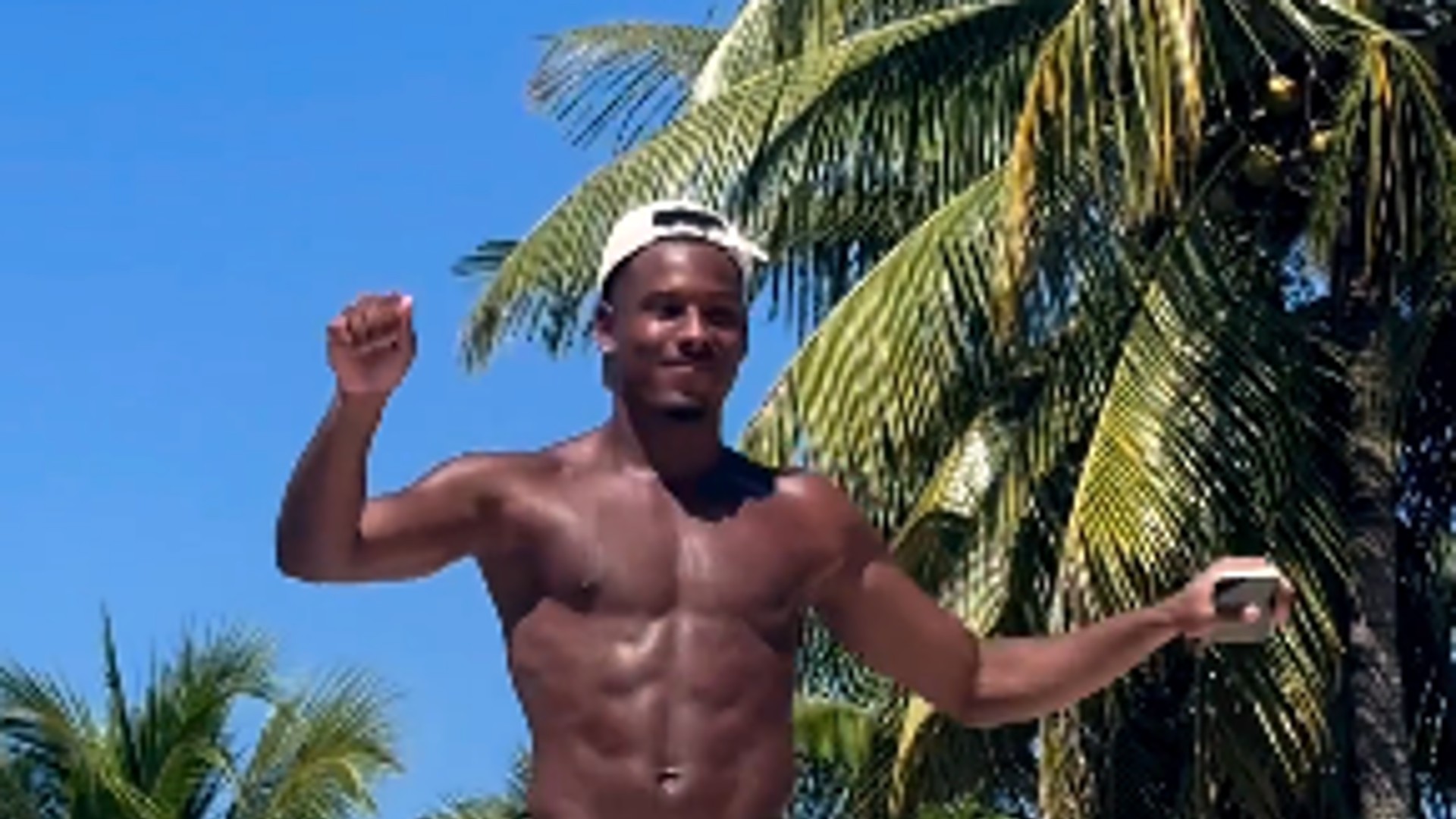 Paulo André faz dancinha com o hit de Léo Santana e deixa fãs em polvorosa