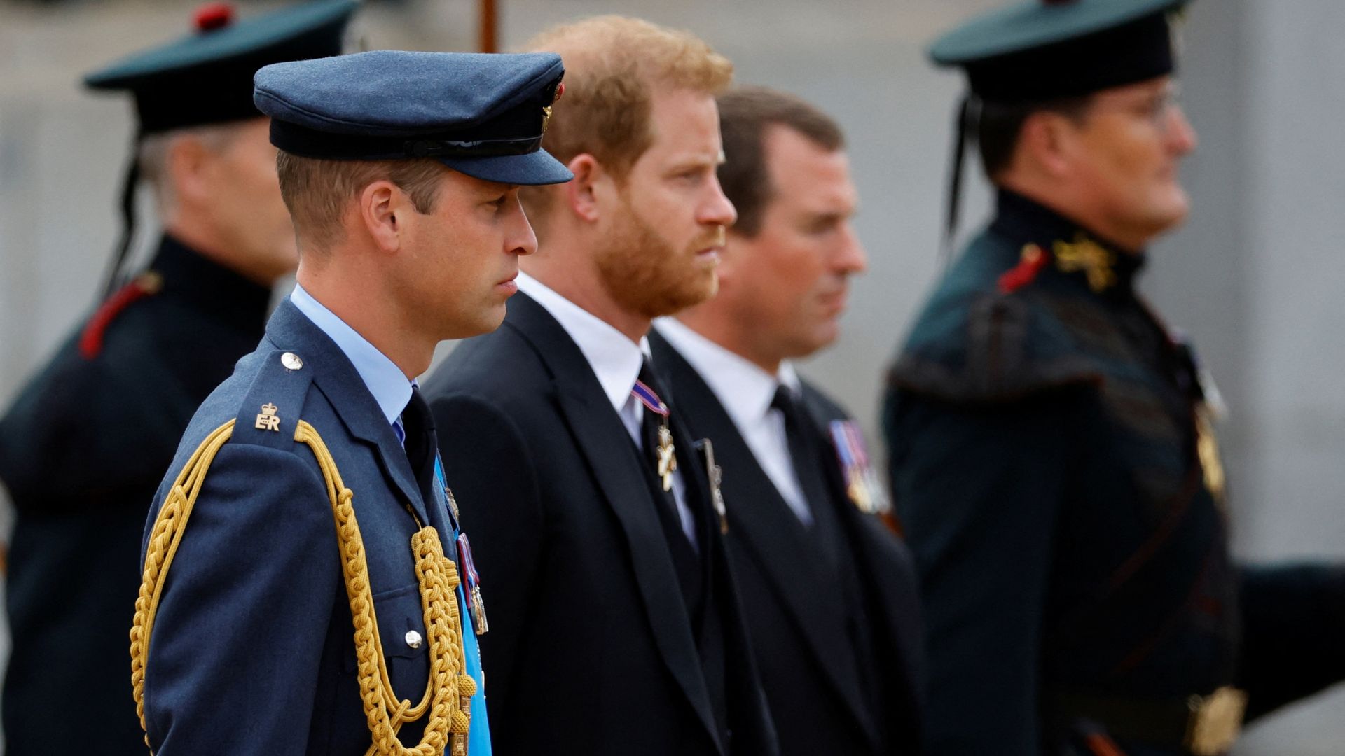 Príncipe Harry conta como morte de Diana mudou relação com Príncipe William