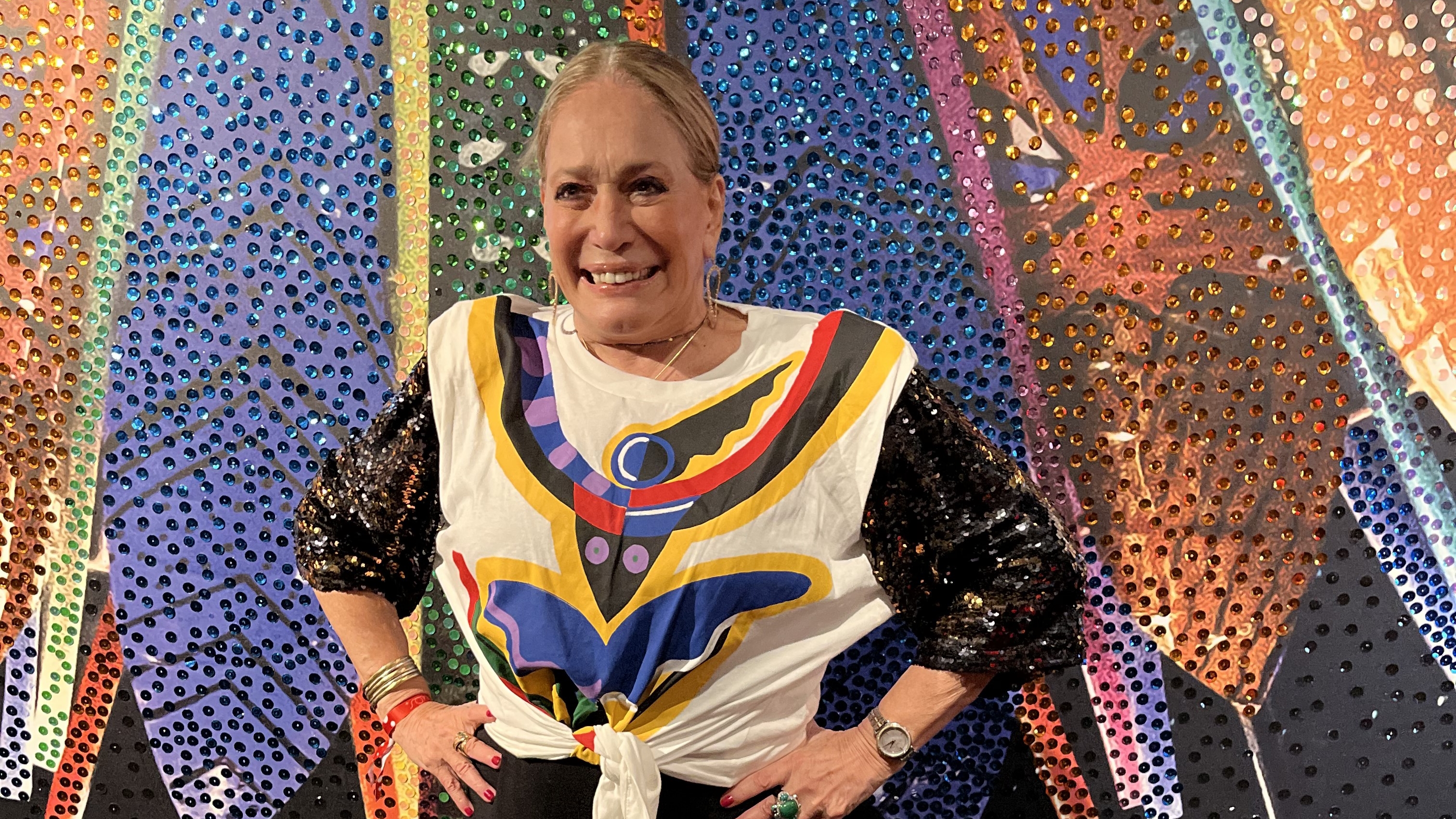 De pé quebrado, Susana Vieira curte Desfile das Campeãs e celebra: “Estou viva”