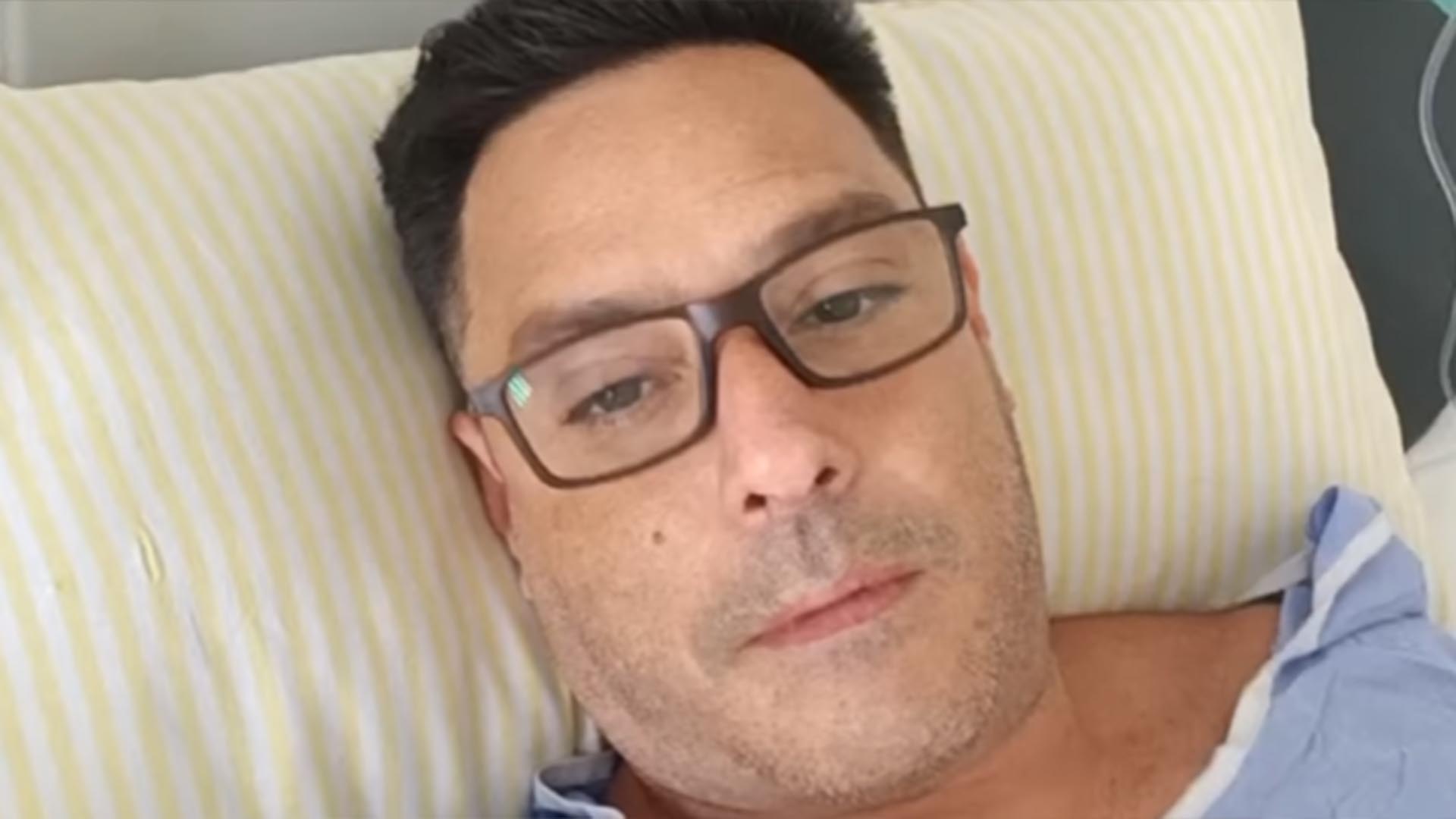 Cantor Vavá passa por cirurgia e grava vídeo direto do hospital