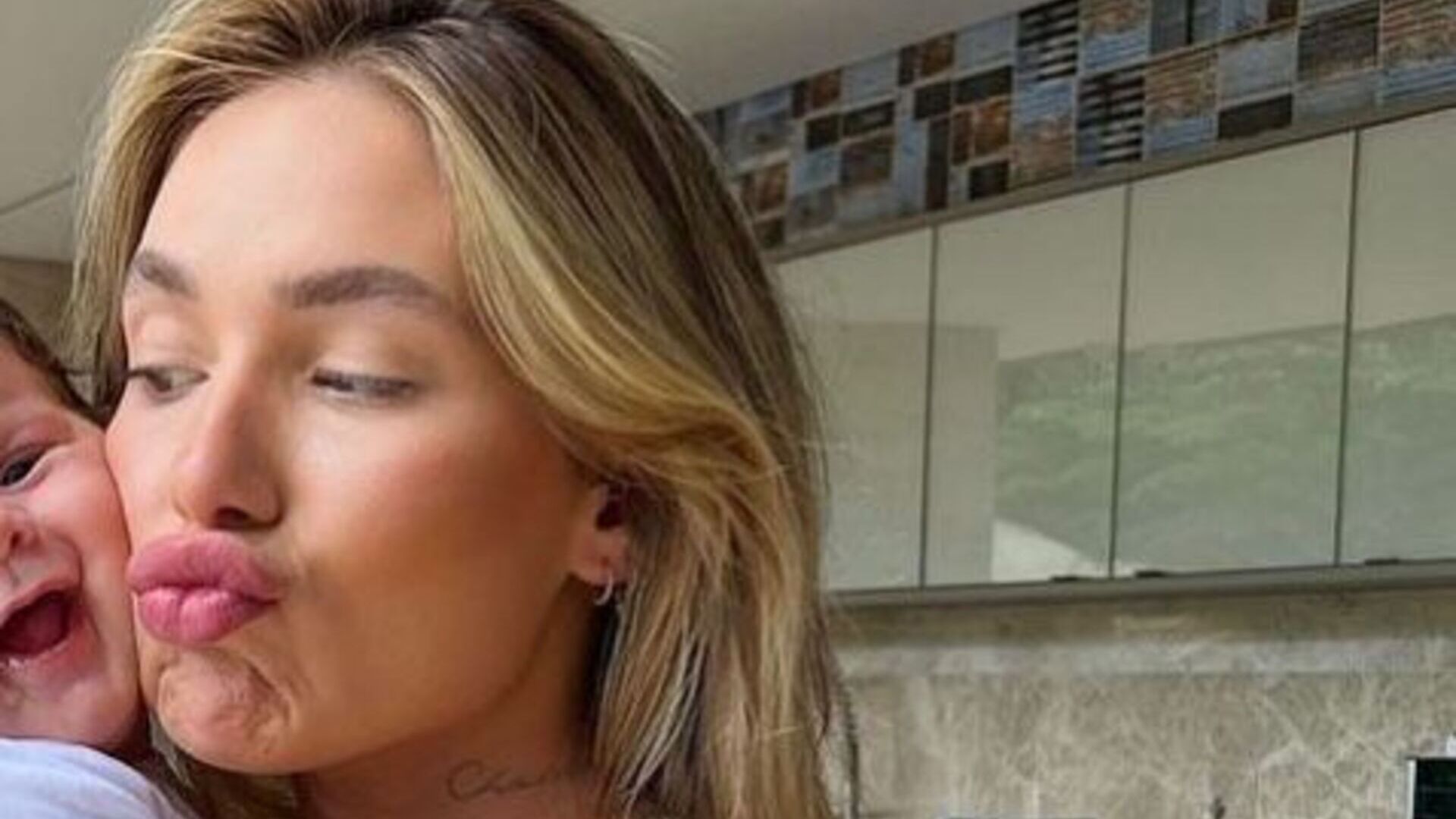 Virginia Fonseca enche a web de fofura ao compartilhar foto com sua filha mais nova