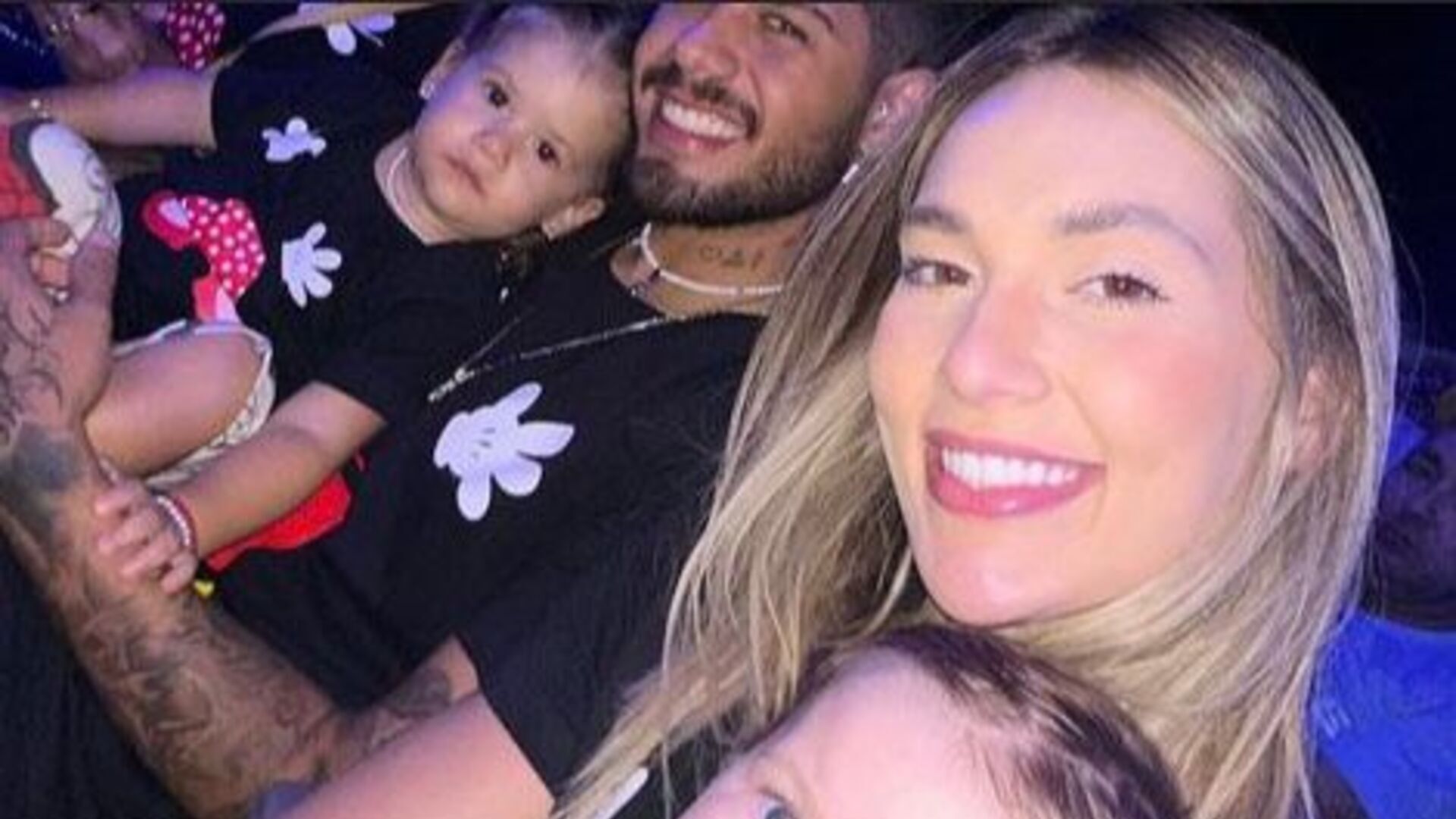 Virginia Fonseca abre álbum de fotos de dia nos parques da Disney com as filhas