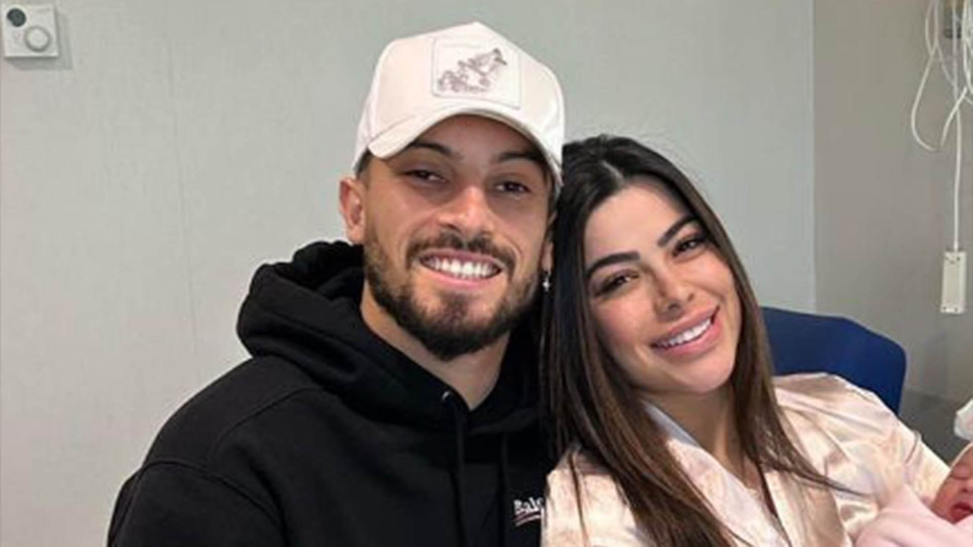 Nasce Antonella, filha do jogador de futebol Alex Telles