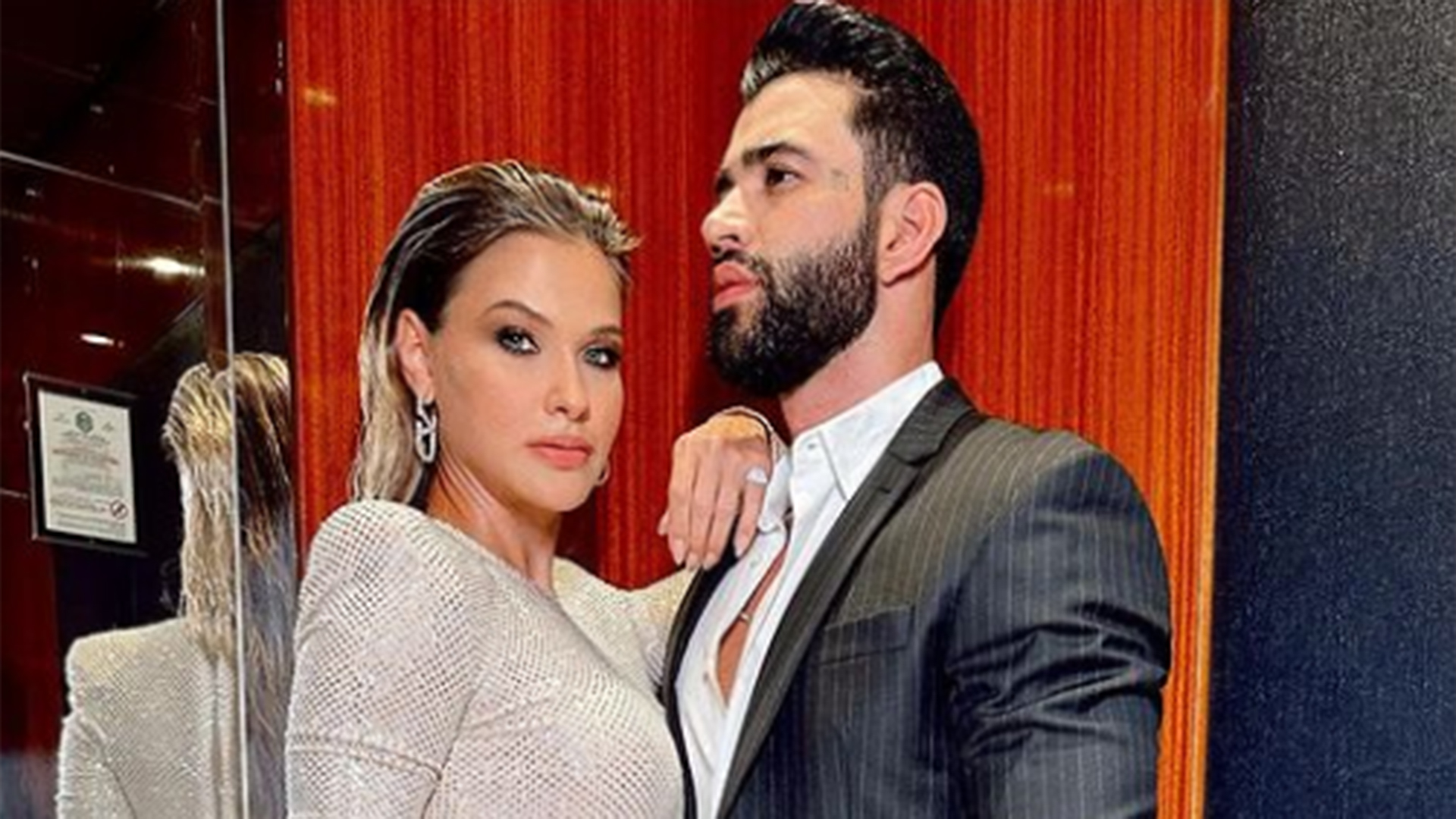 Andressa Suita usa vestido deslumbrante para noitada com o marido, Gusttavo Lima