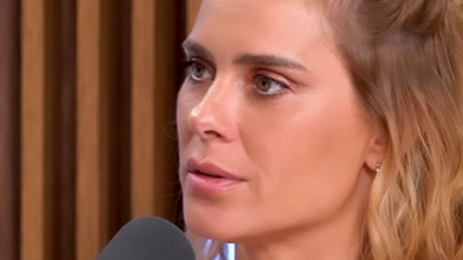 Carolina Dieckmann relembra como surgiu a fama de antipática