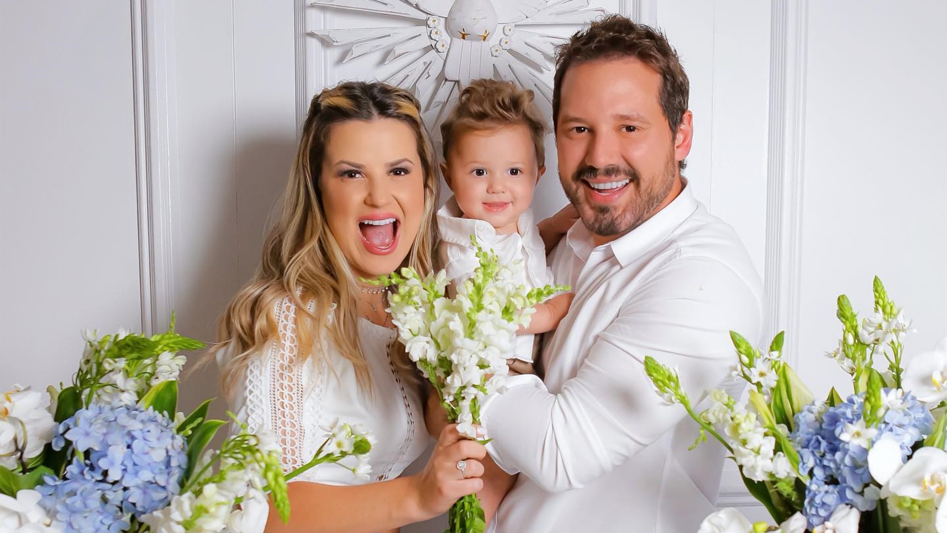 Dony De Nuccio abre álbum de fotos do batizado do filho, Leo: “Momento especial”