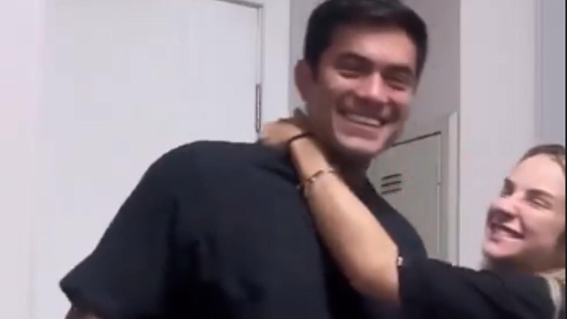 Gabi Martins finge estar grávida para enganar namorado;veja vídeo!