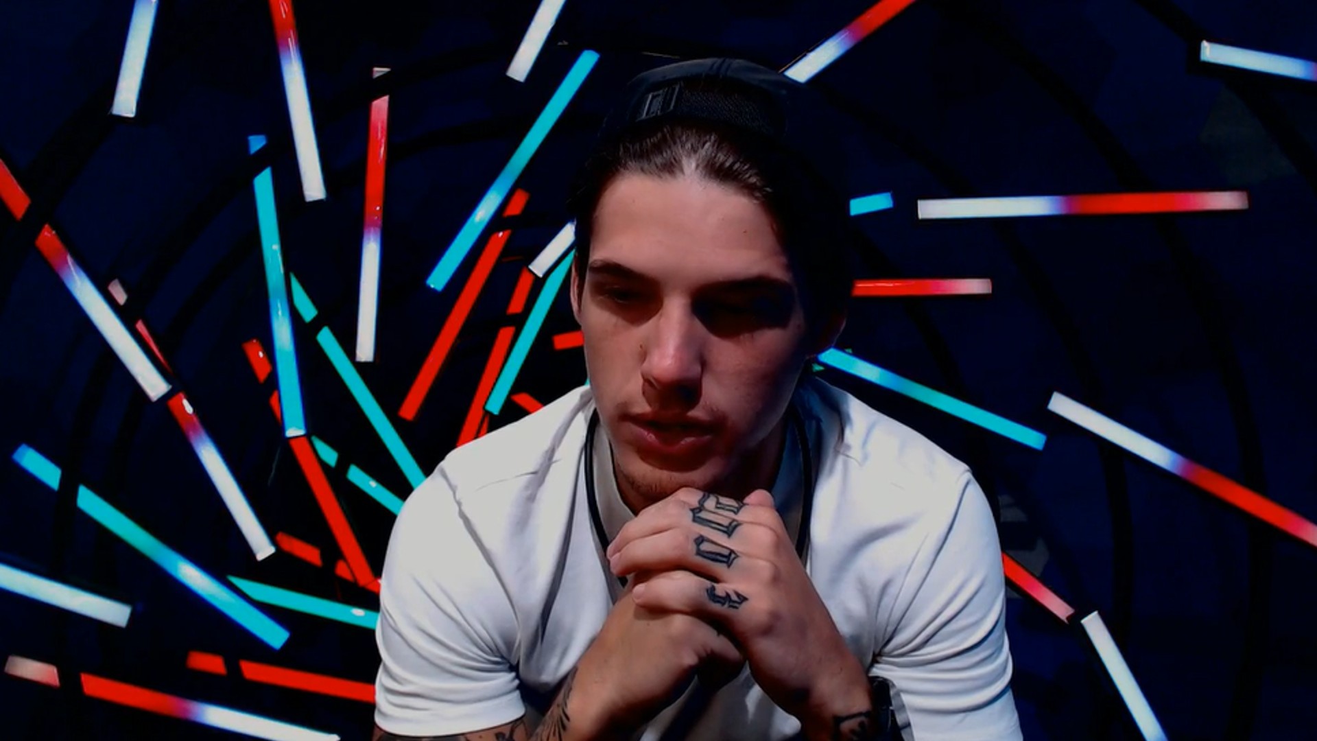 BBB 23: Gabriel pede desculpas e desabafa após recado de Tadeu: “Pior noite da minha vida”