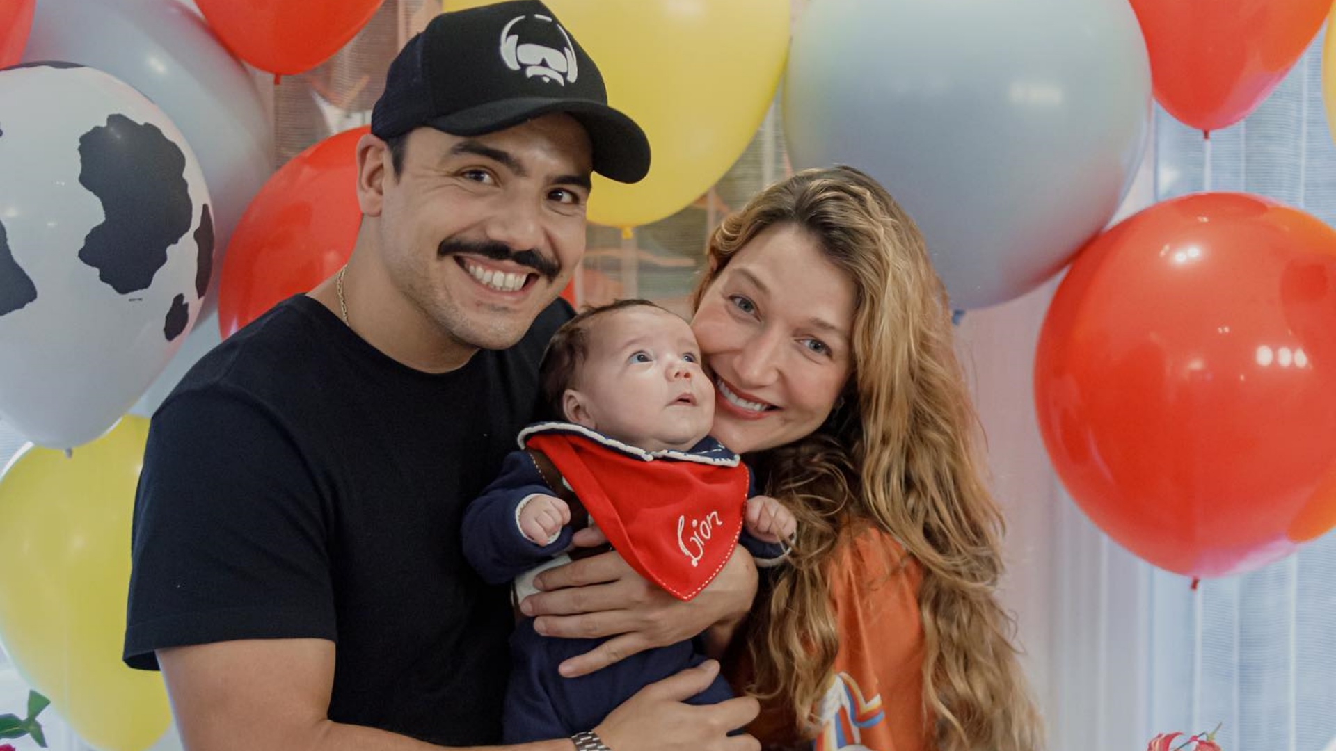 Gabriela Pugliesi encanta ao mostrar o filho fantasiado de cowboy em festa de mesversário