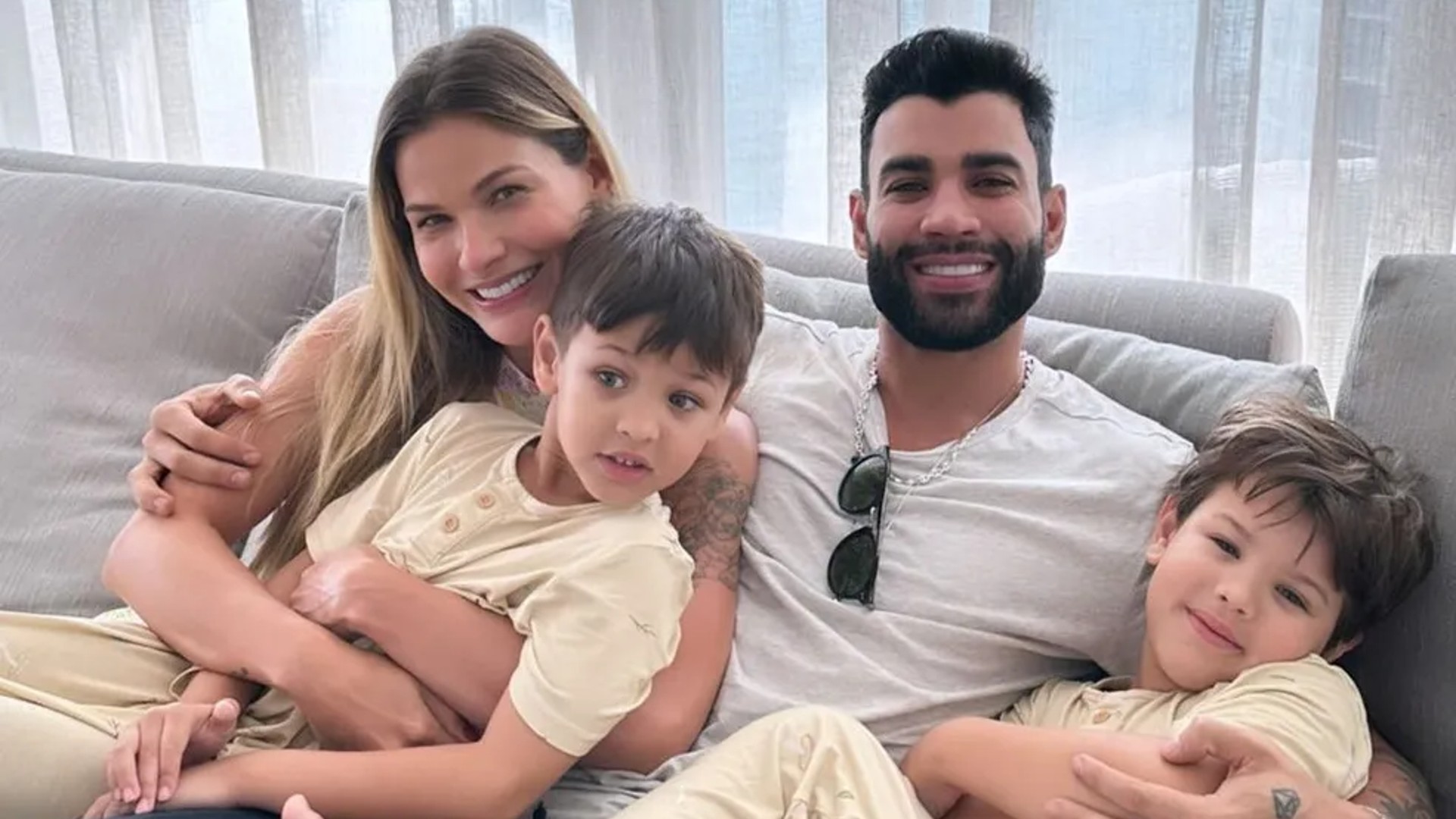 Andressa Suita comemora a chegada de Gusttavo Lima em viagem internacional: “Meu presente”