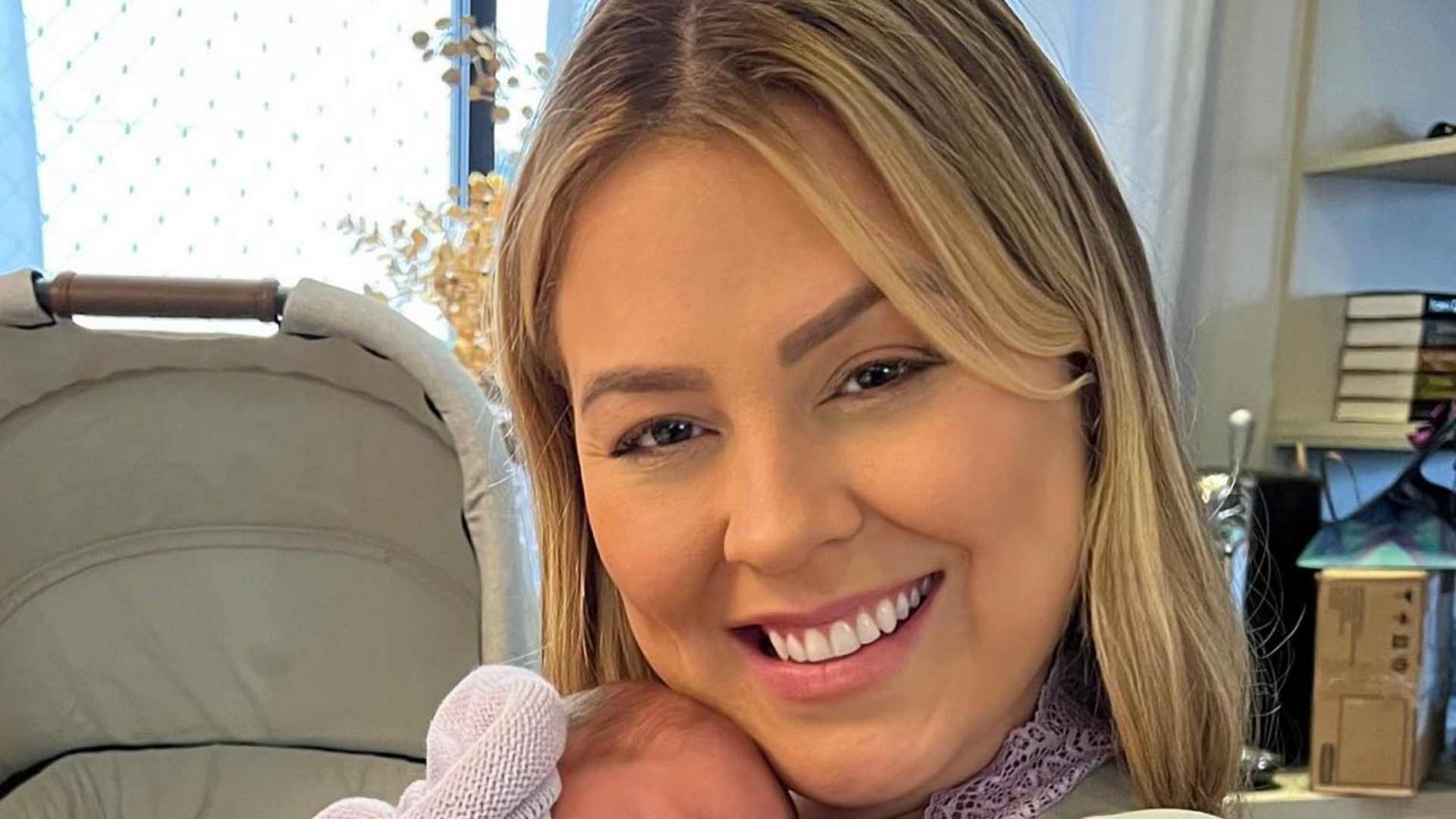Isabella Cecchi se derrete ao mostrar a filha sorrindo: “Como vivi tanto tempo sem você?”