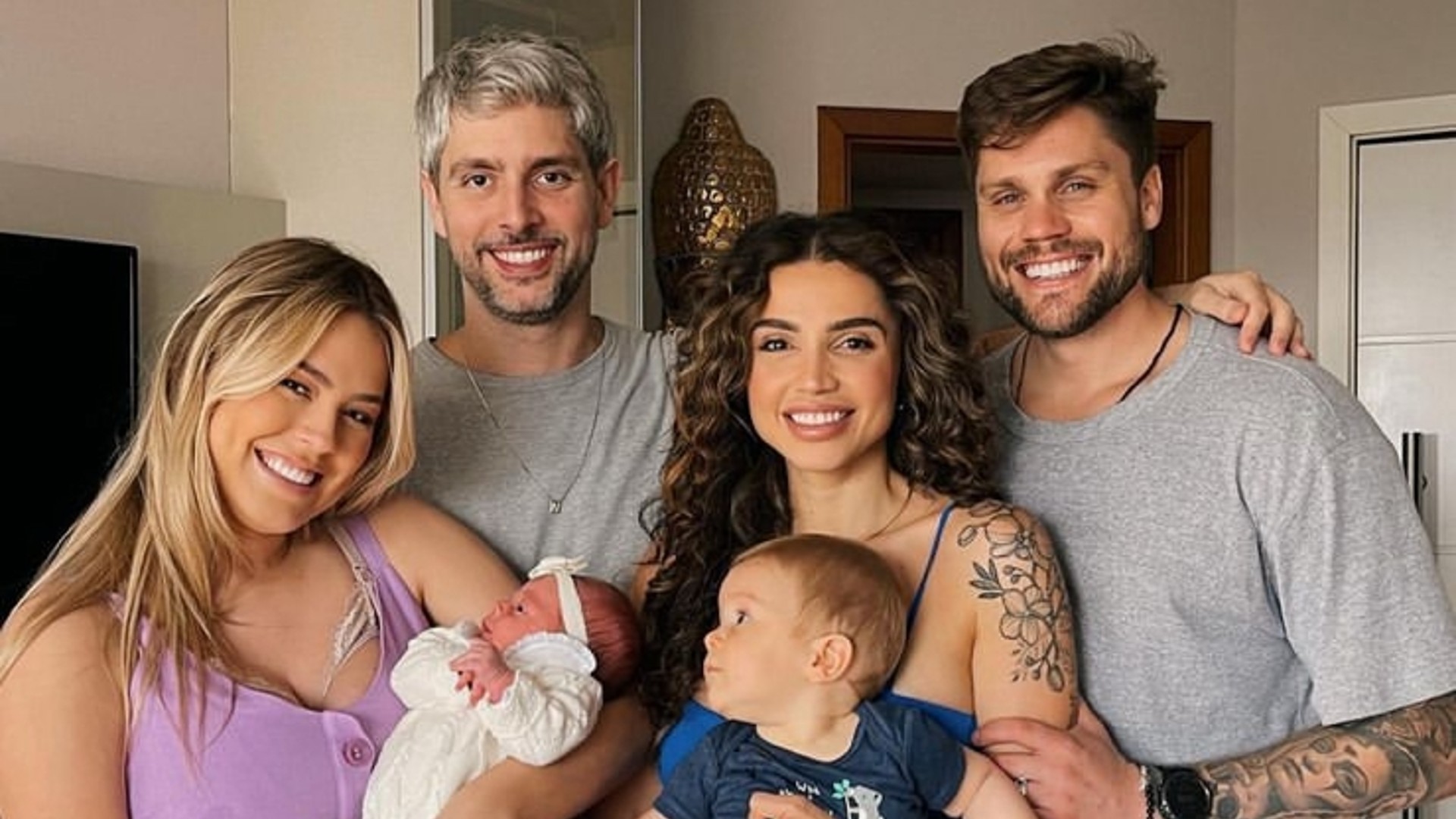 Ex-BBB Paula Amorim e Breno Simões encontram Isabella Cecchi e reúnem os filhos