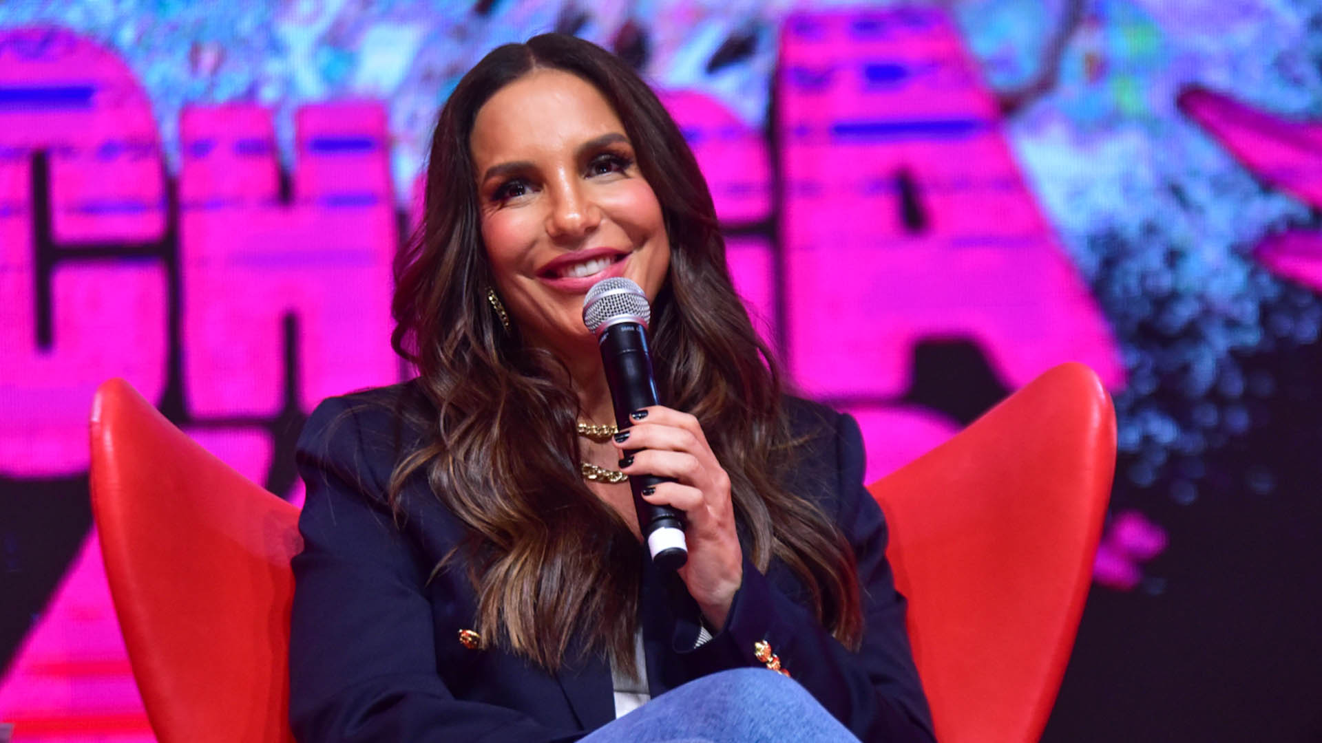 ‘Chega Mais’: Ivete Sangalo fala sobre novo projeto, amor ao carnaval e mais