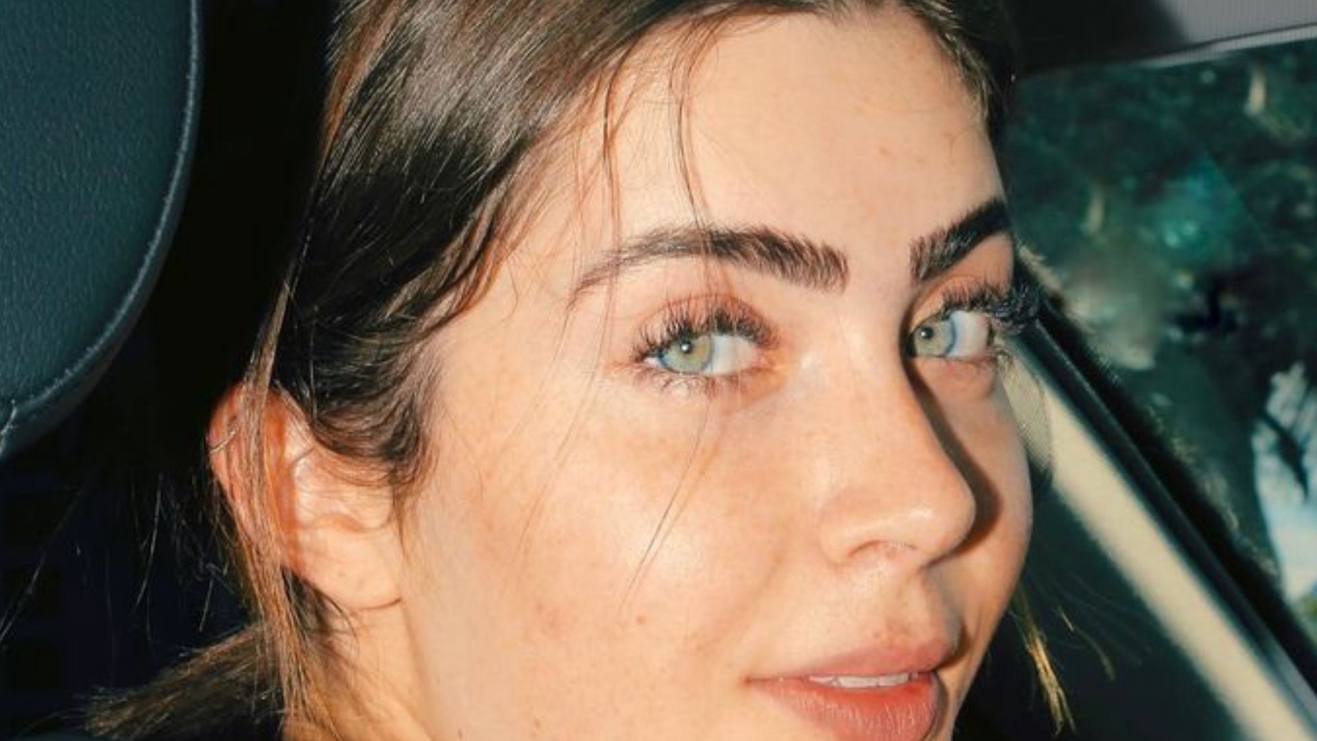 Jade Picon posa sem maquiagem e deixa as sardas em evidência: “Maravilhosa!”