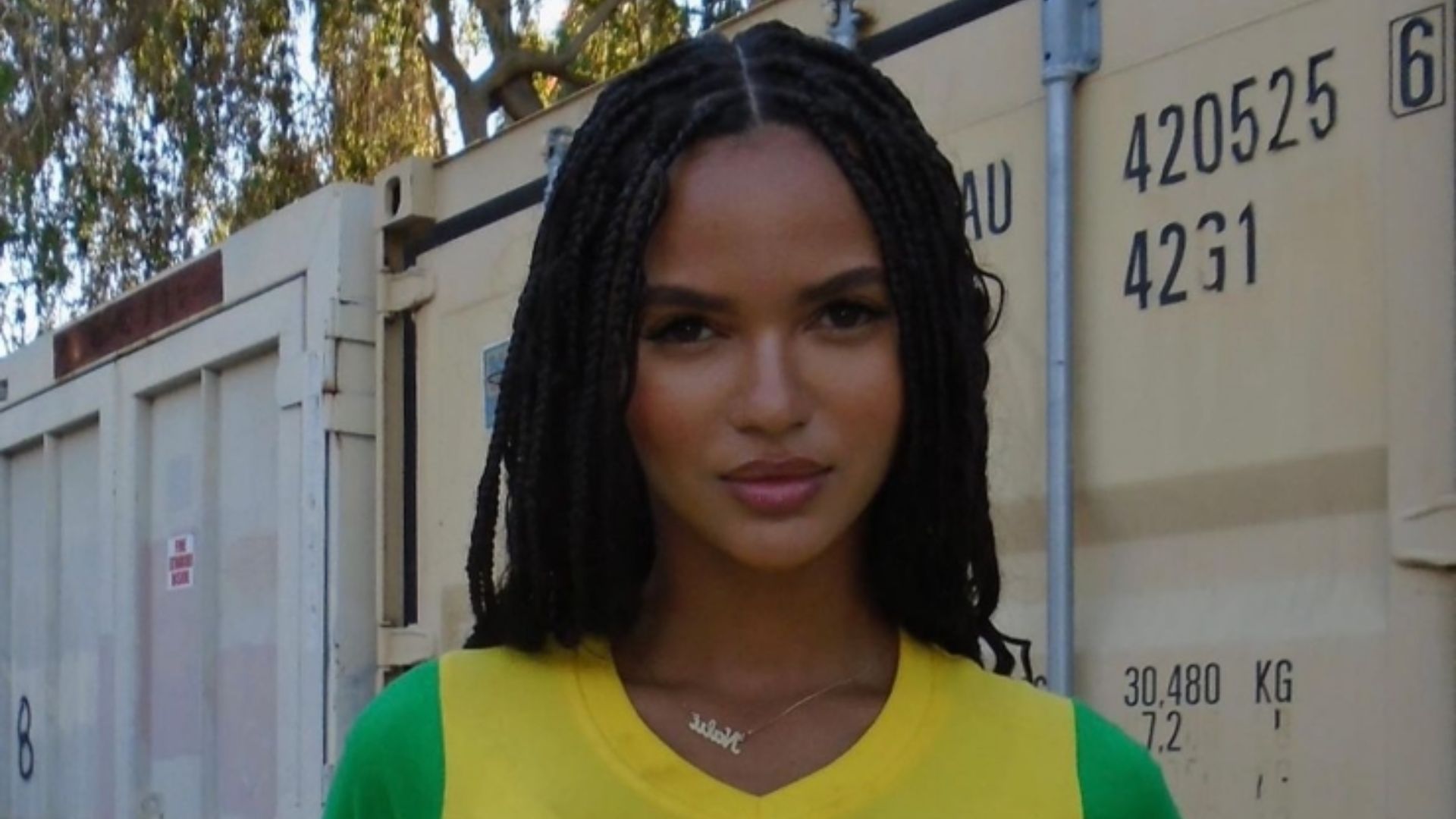 Quem é a brasileira apontada como novo affair de Lewis Hamilton? Modelo fez par com Chay Suede