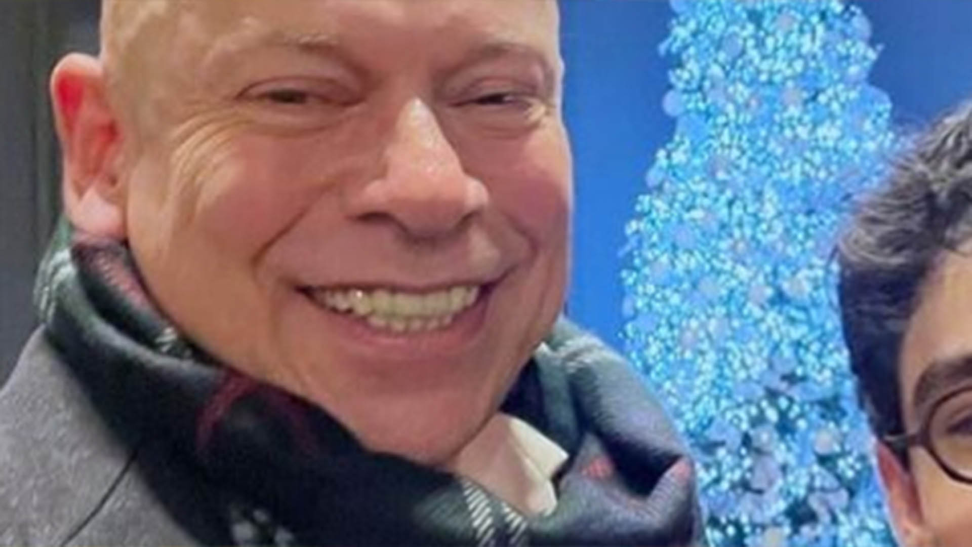 Comentarista da CNN Brasil, Leandro Karnal assume casamento com Vitor Fadul