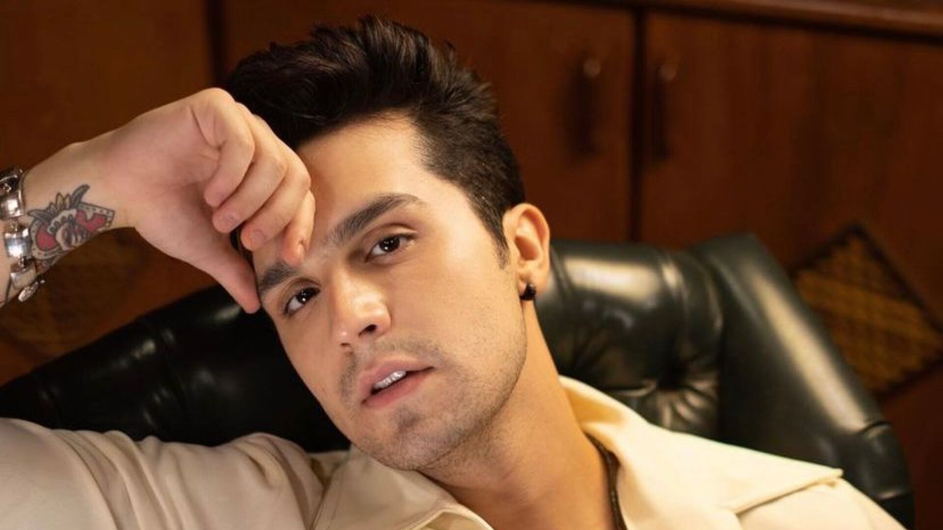 Luan Santana tem perfil no Twitter hackeado e equipe do cantor se manifesta