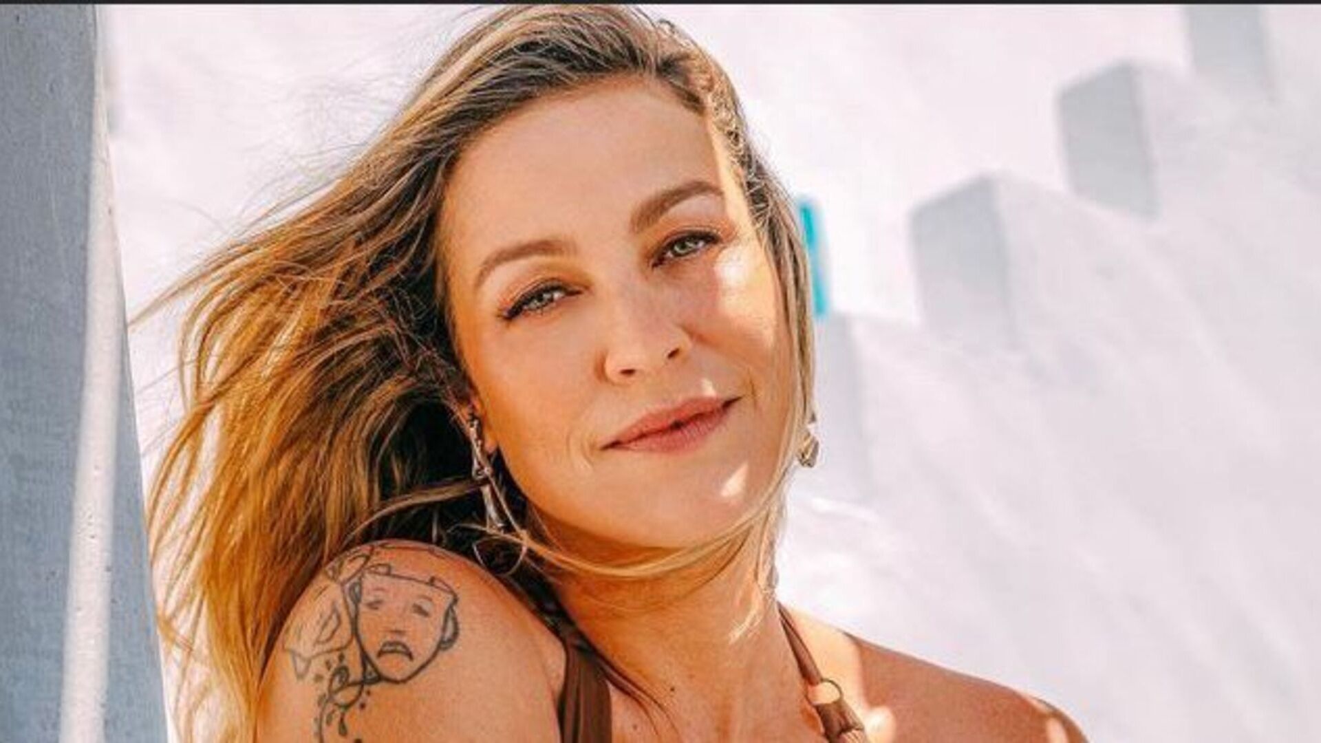 Em meio a polêmicas, Luana Piovani surge de biquíni em suas redes sociais