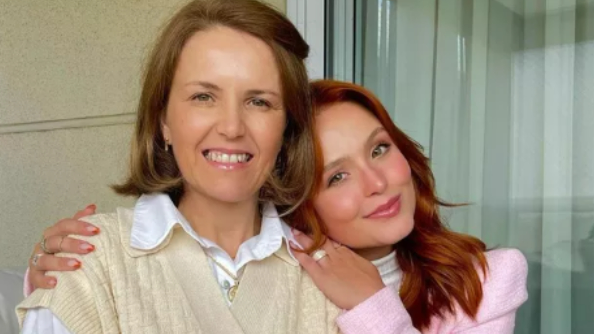Mãe de Larissa Manoela deixa de seguir a atriz nas redes sociais