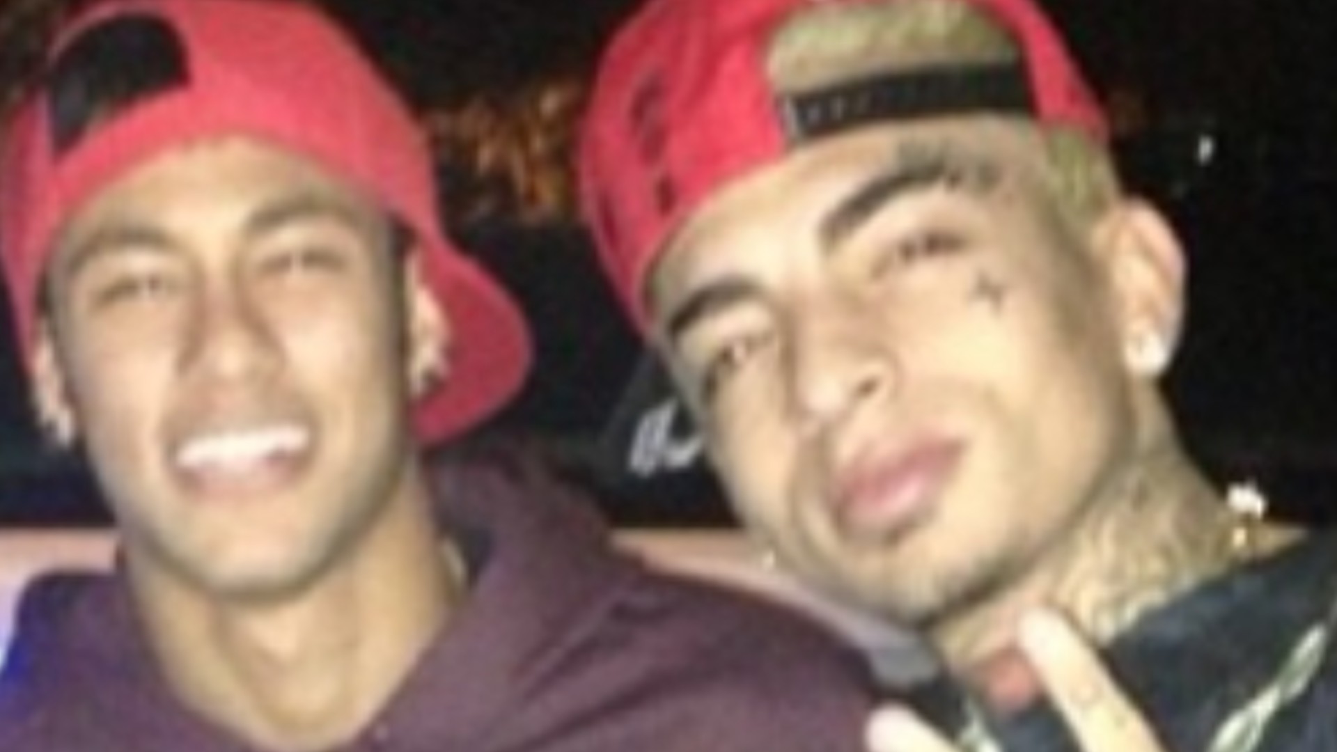 Mc Guimê conta sobre o dia que conheceu Neymar e o craque pediu foto com ele