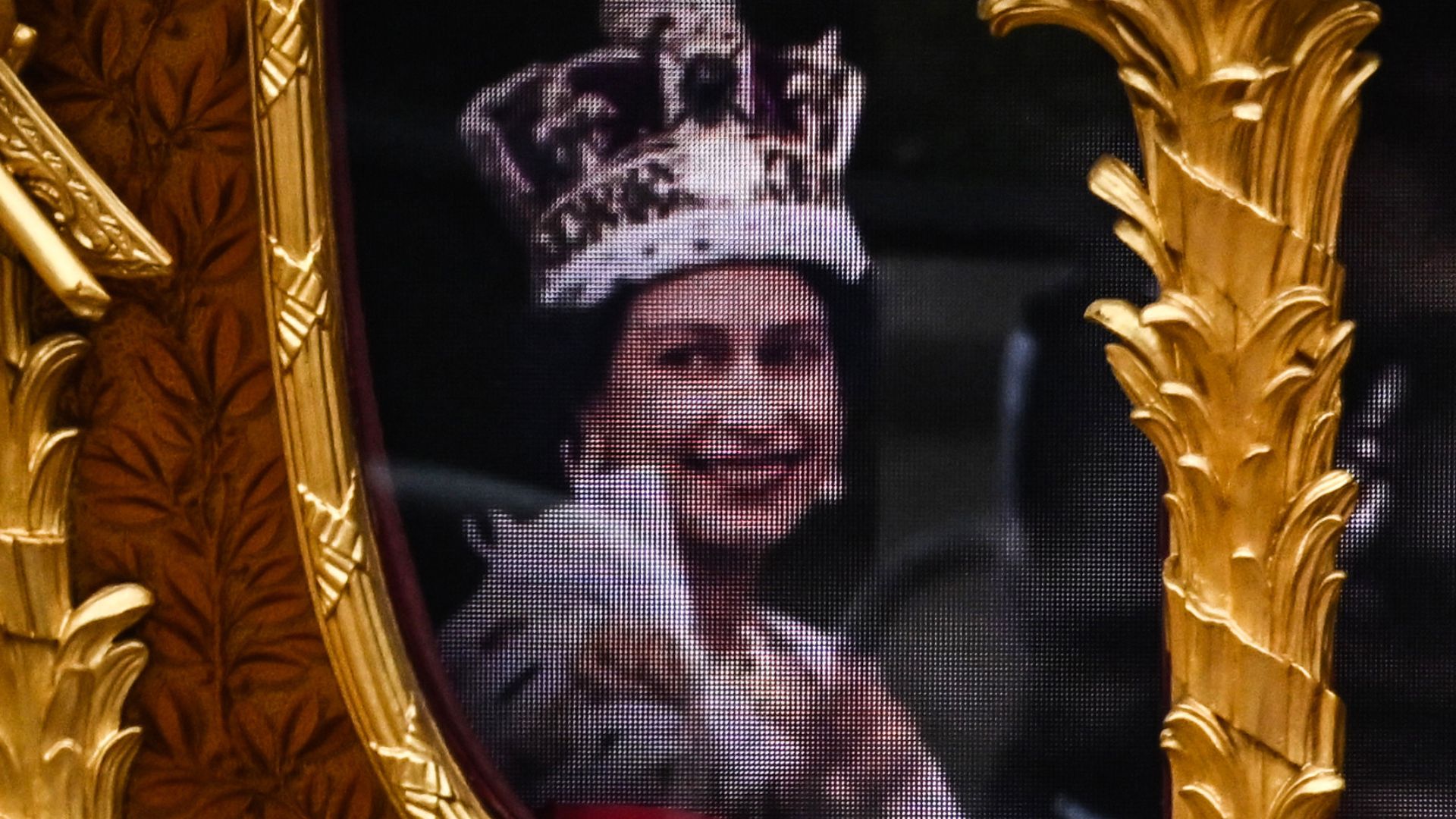 Coroação da rainha Elizabeth II revolucionou e comoveu milhões de britânicos; relembre data