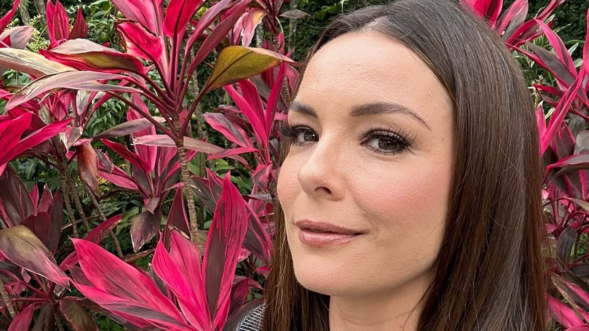 Regiane Alves vai intepretar terceira Clara de sua carreira: “Pedir música no Fantástico’