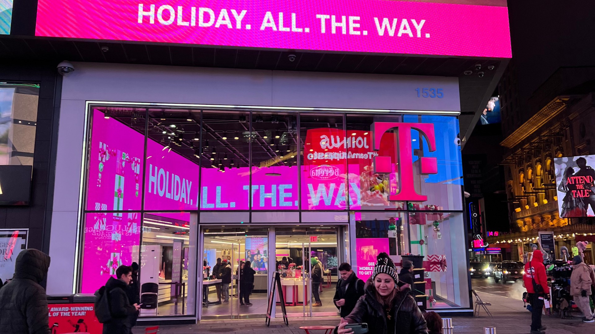 Internacional, Roberta Miranda estampa telão na Times Square