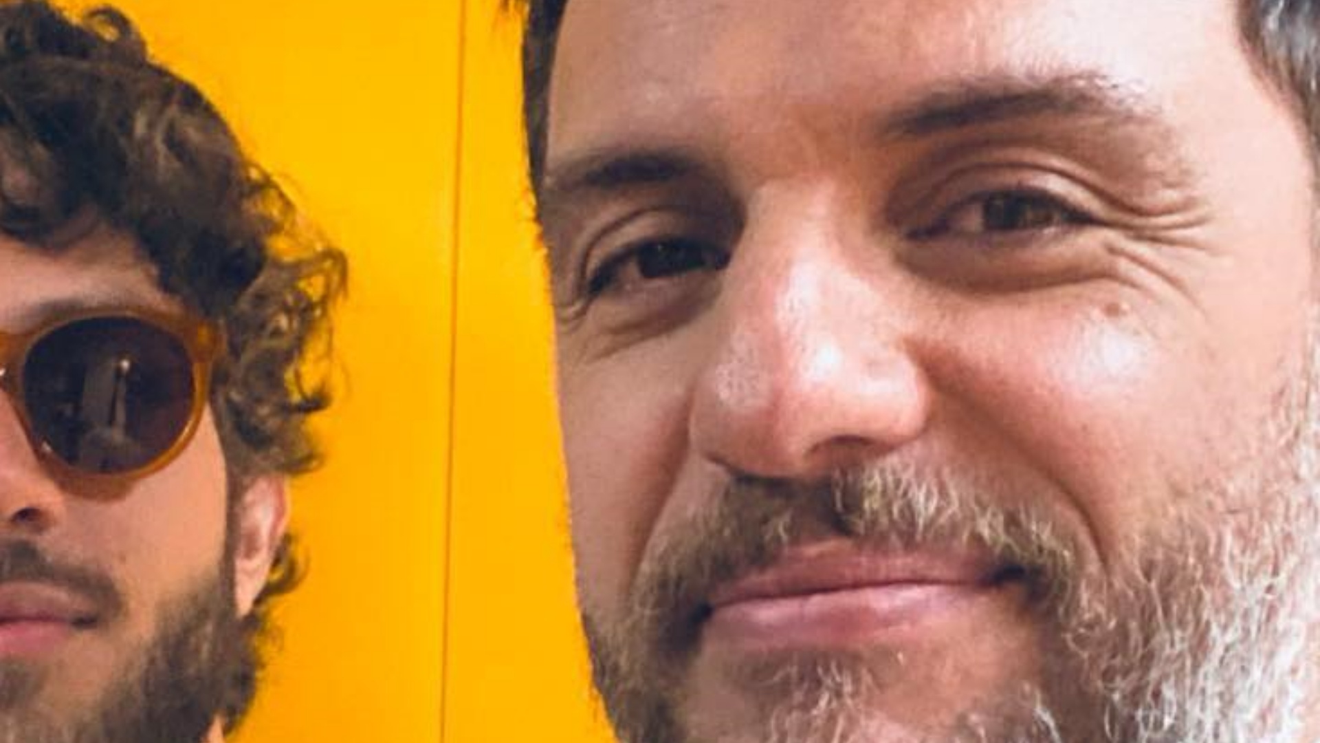 Rodrigo Lombardi posta foto com Chay Suede e Romulo Estrela e fãs brincam: “O famoso tanto faz”