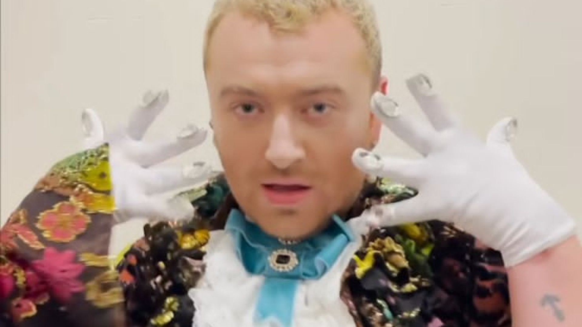 Sam Smith se abre em nova entrevista sobre ataques relacionados a sua aparência