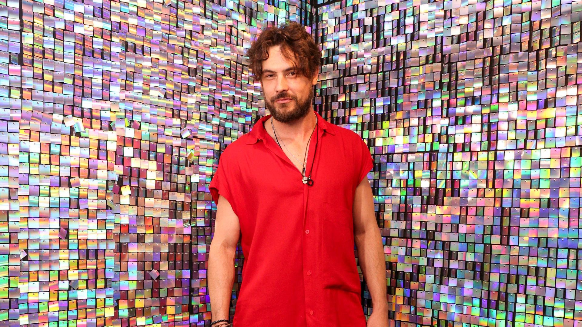 Além de ator, Sergio Guizé tem uma banda desde 2002 e já participou de reality musical