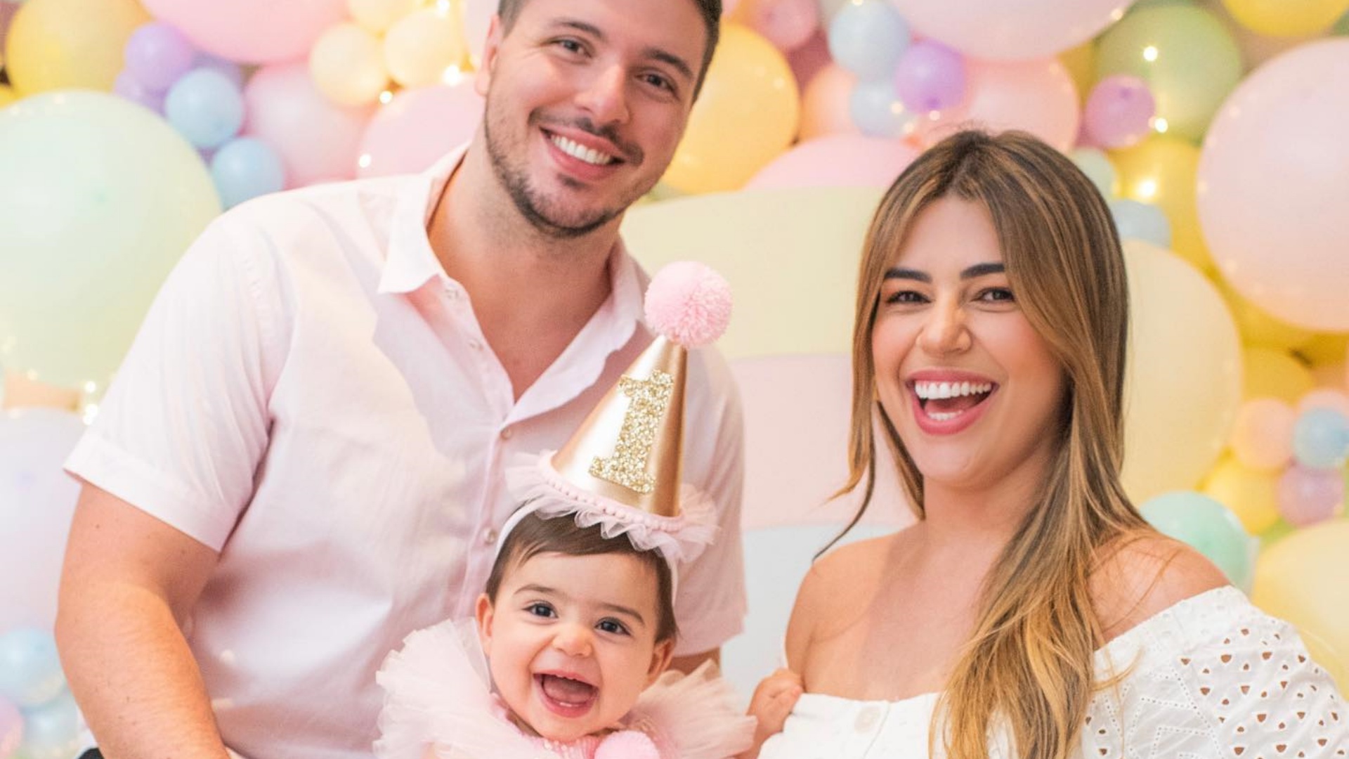 Com cliques encantadores, Vivian Amorim celebra aniversário de 1 ano da filha: “Maior amor das nossas vidas”