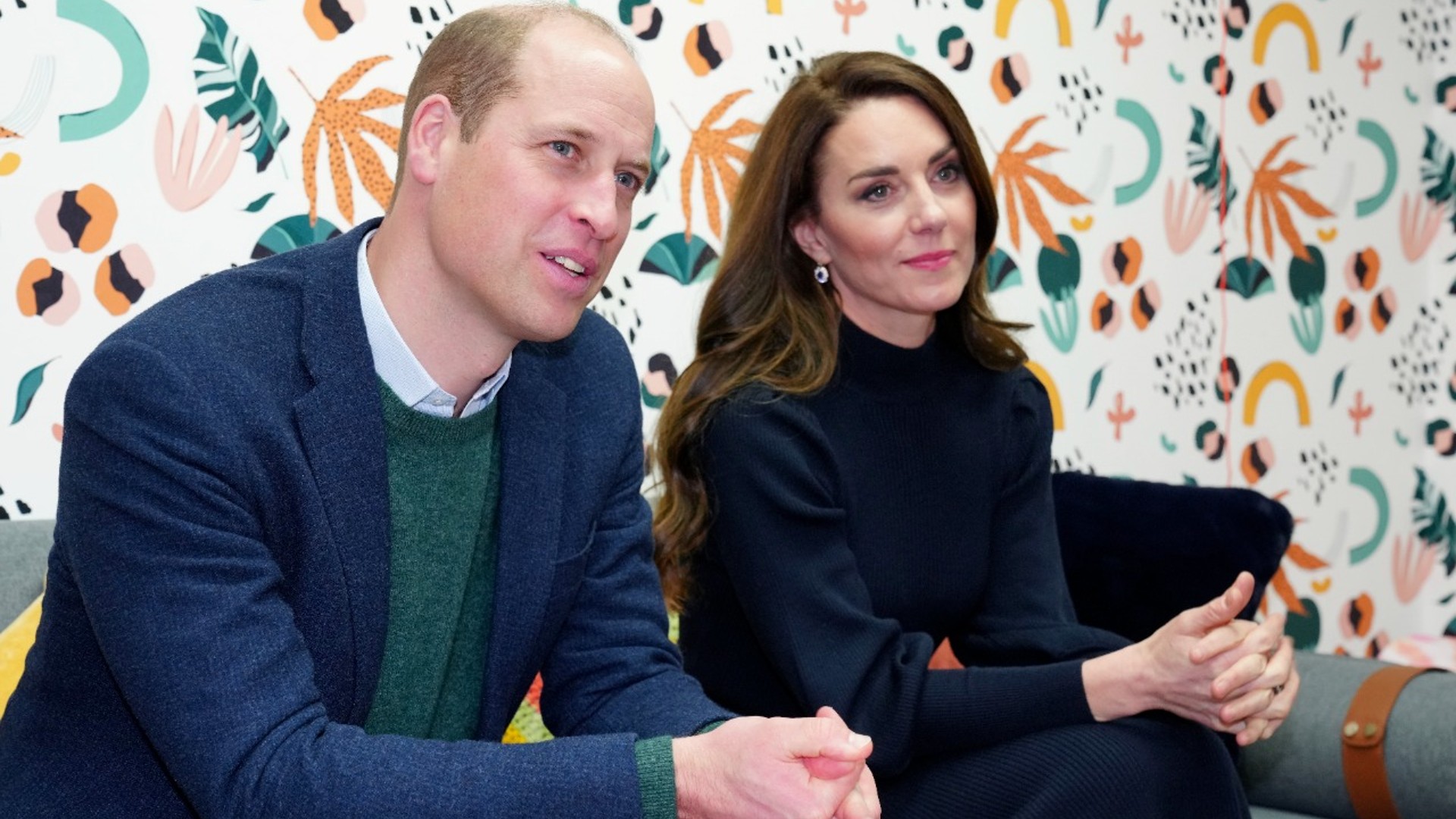 Príncipe William ignora repórter ao ser perguntado sobre novo livro do príncipe Harry
