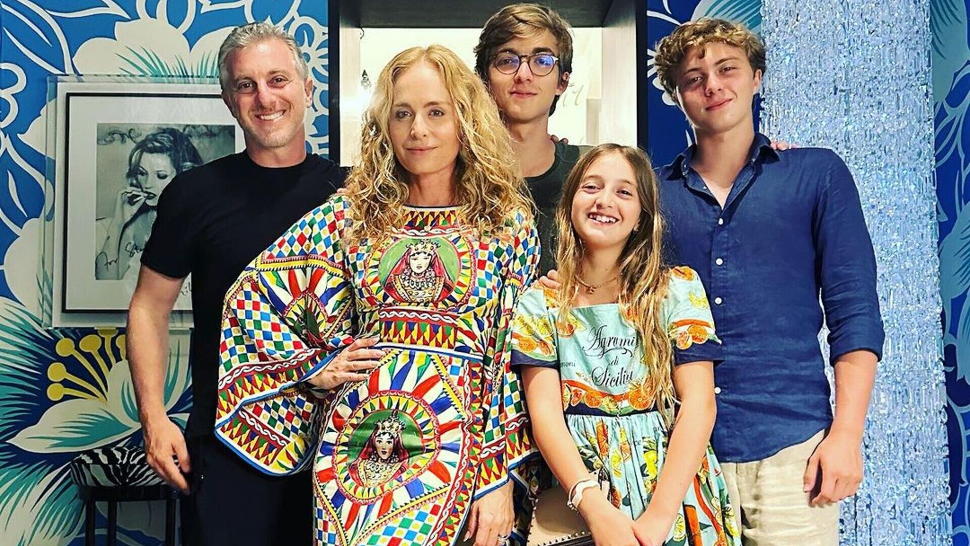 Angélica abre álbum de viagem luxuosa com a família: ‘Uma semana’