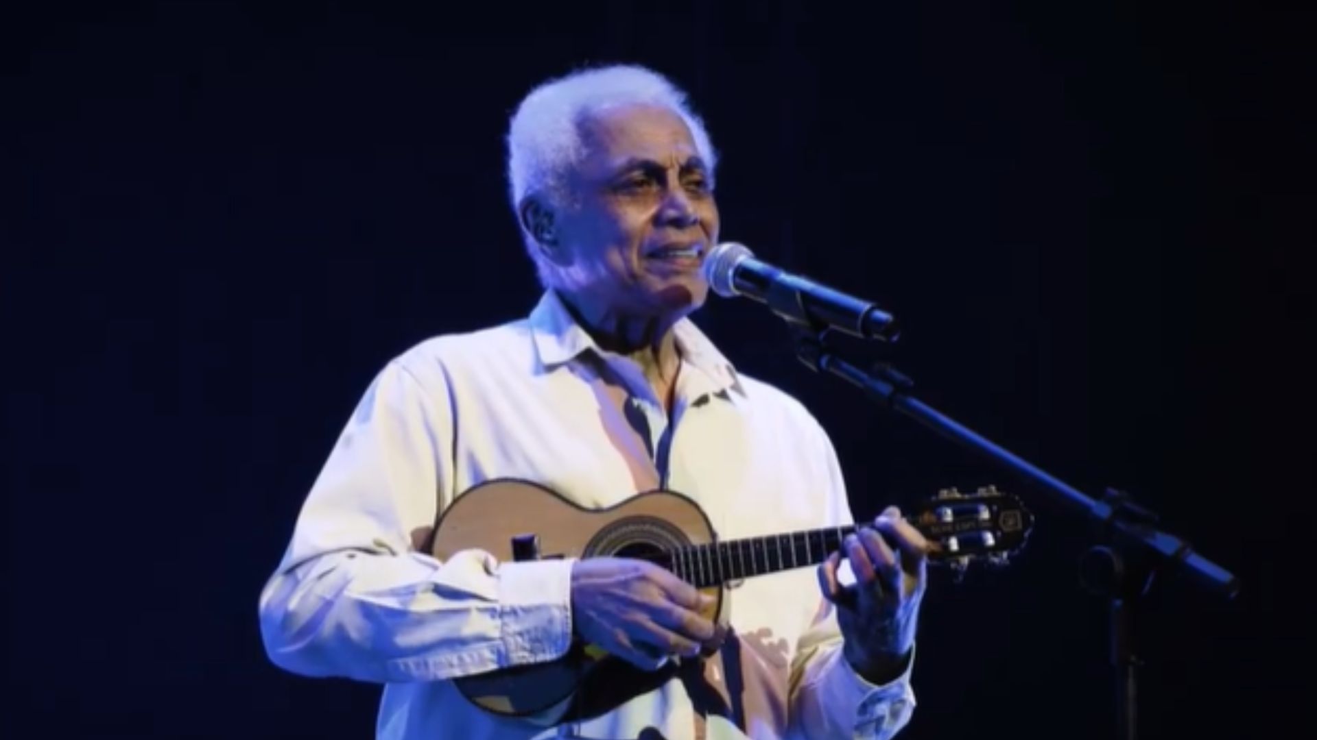 Após cirurgia, Paulinho da Viola é diagnosticado com doença rara