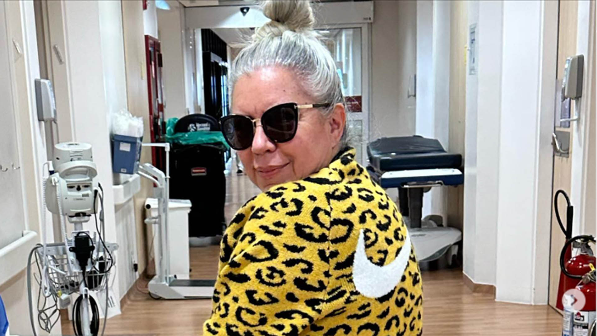Astrid Fontenelle surge no hospital e explica o que aconteceu: ‘Já pensou ter uma crise?!’