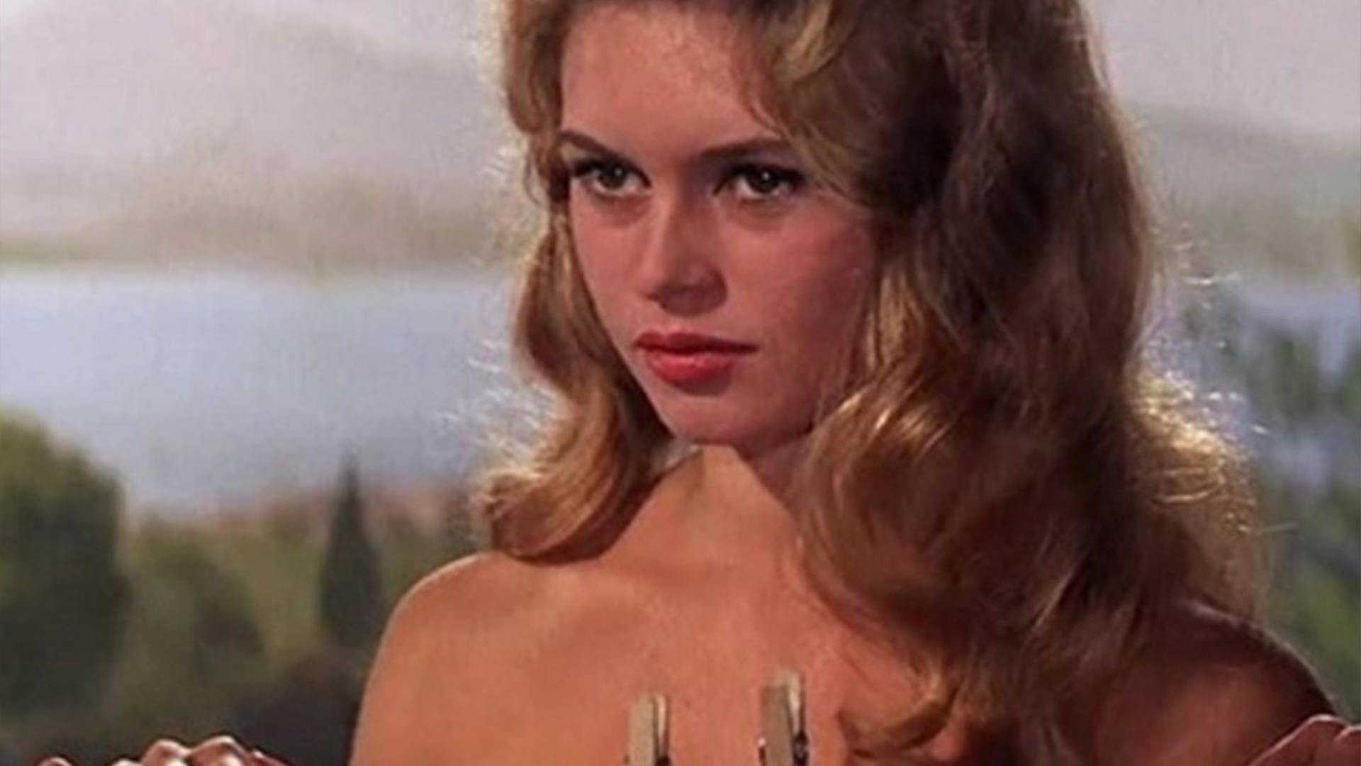 Brigitte Bardot é socorrida às pressas em sua casa