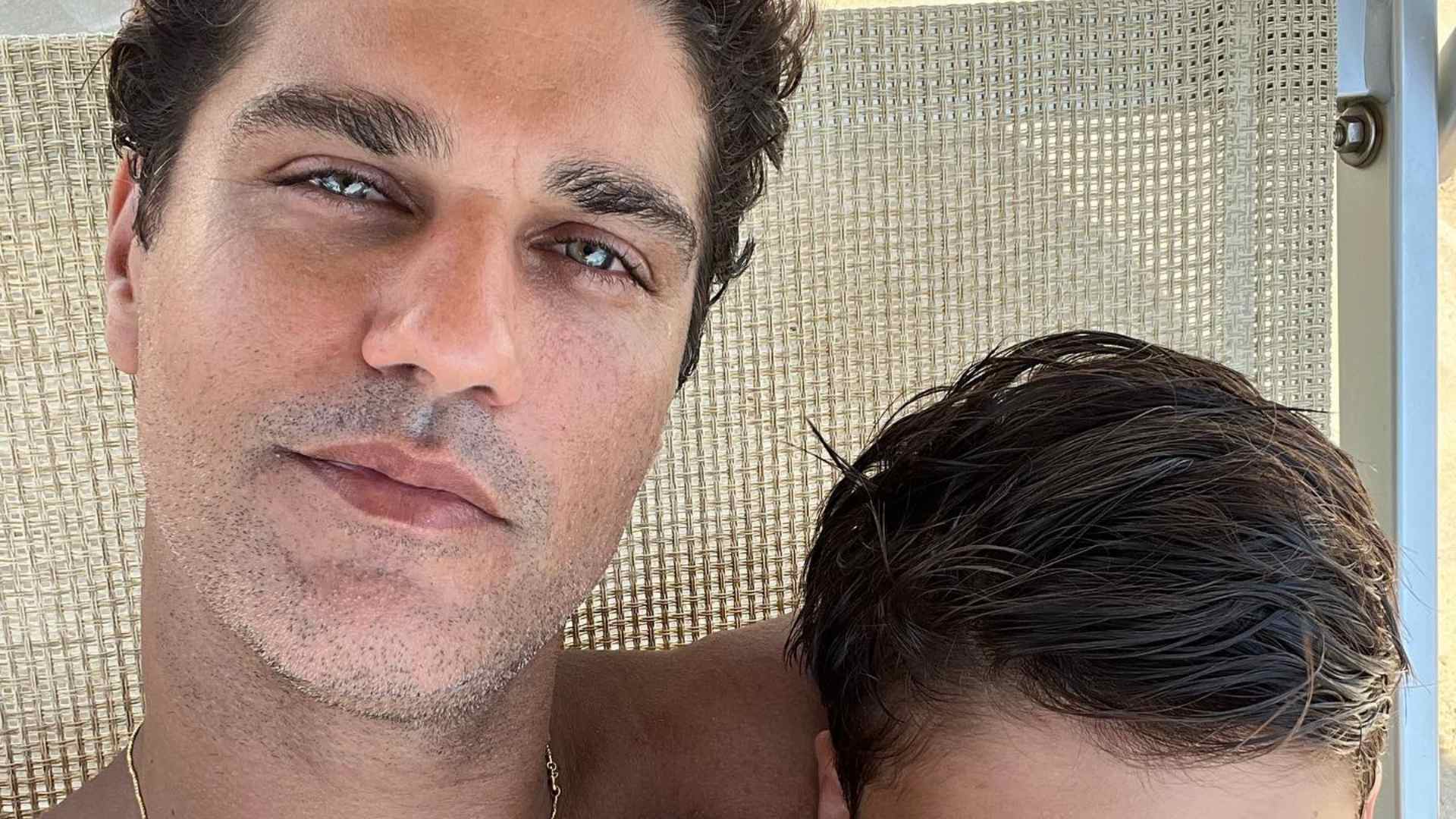 Bruno Cabrerizo divide foto rara ao lado do filho: “Lindo igual ao pai”